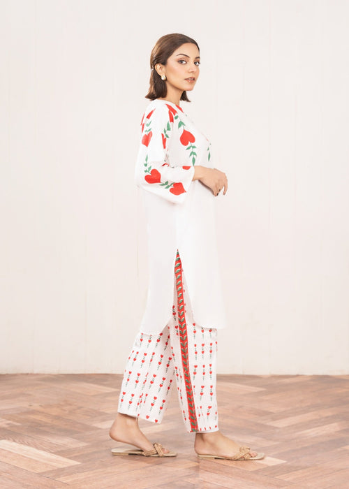 Saifron Yumna Zaidi Women 2pcs