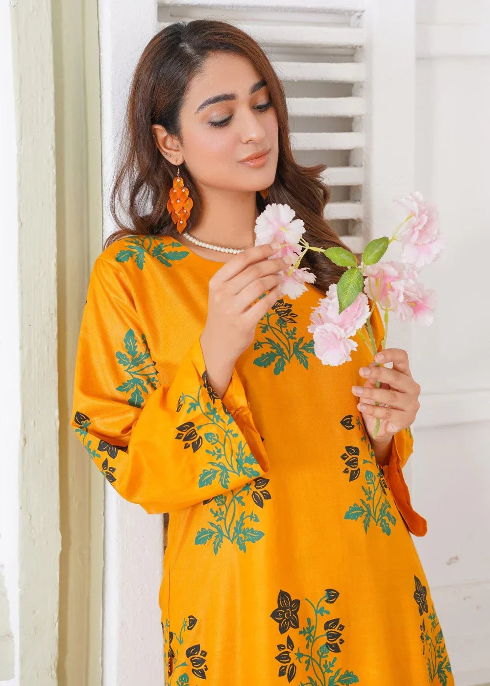 Gulposh Ghulab Gharar (Stitched ) Yellow Women 2pcs