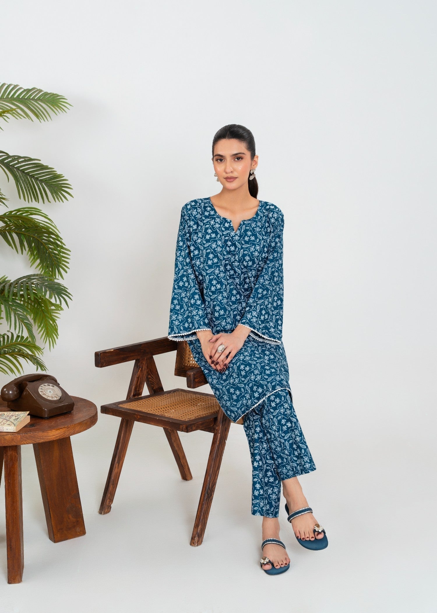 Stylish Collection LEAF TEAL Women 2pcs