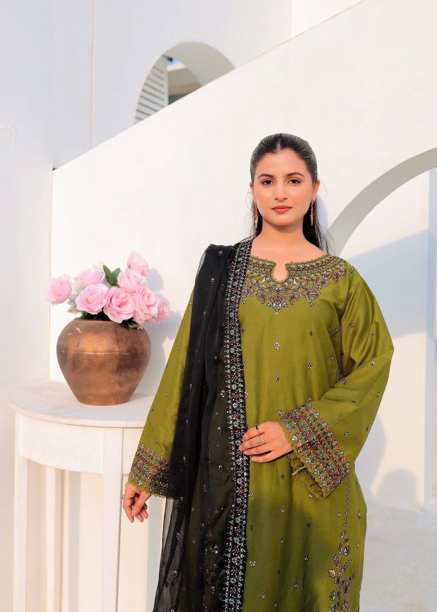 Shehroz Fashion RANG E JAHAN LAWN EMBROIDERY SUIT Women 3pcs