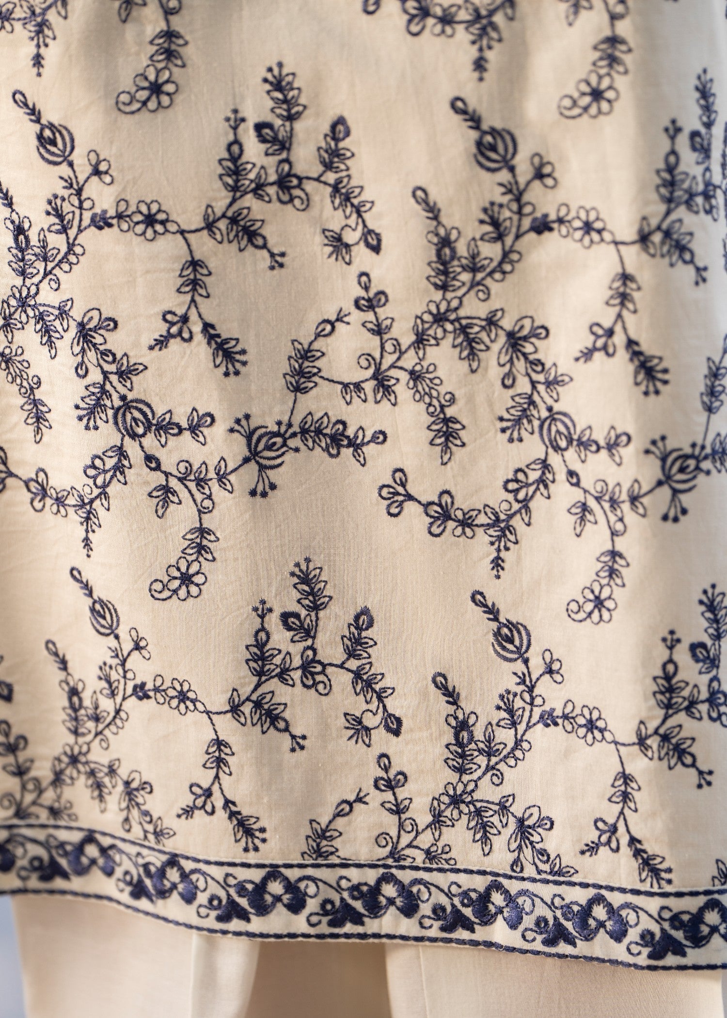 Casual Lite Cotton Emb Suit Beige 2 Women 3pcs