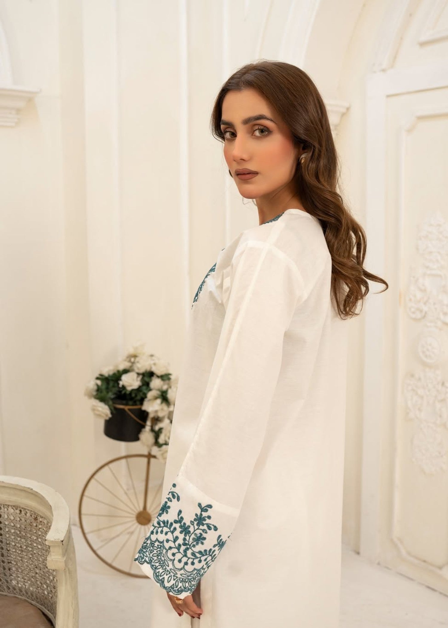 Gulposh Ayat (Embroided ) Women 2pcs