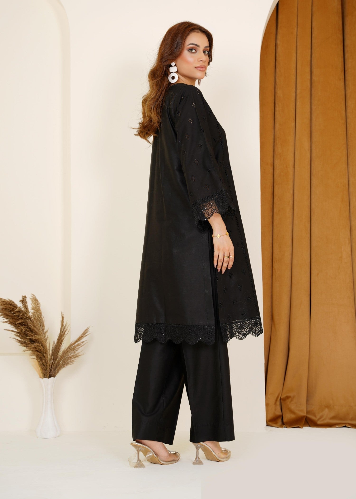 H&U Collection Balck 4 Women 2pcs