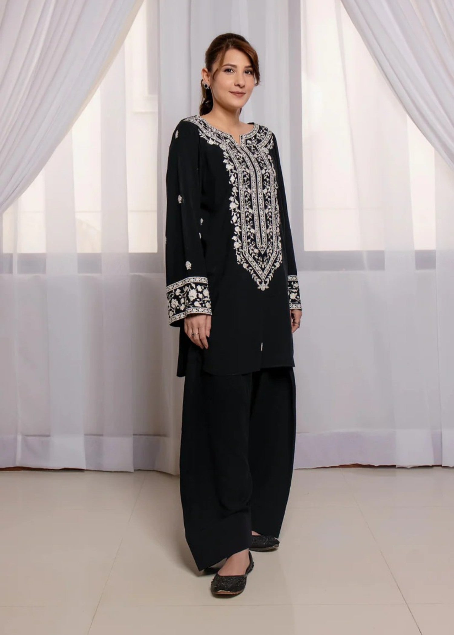 Zeenat & Zoha Noir Light Women 2pcs