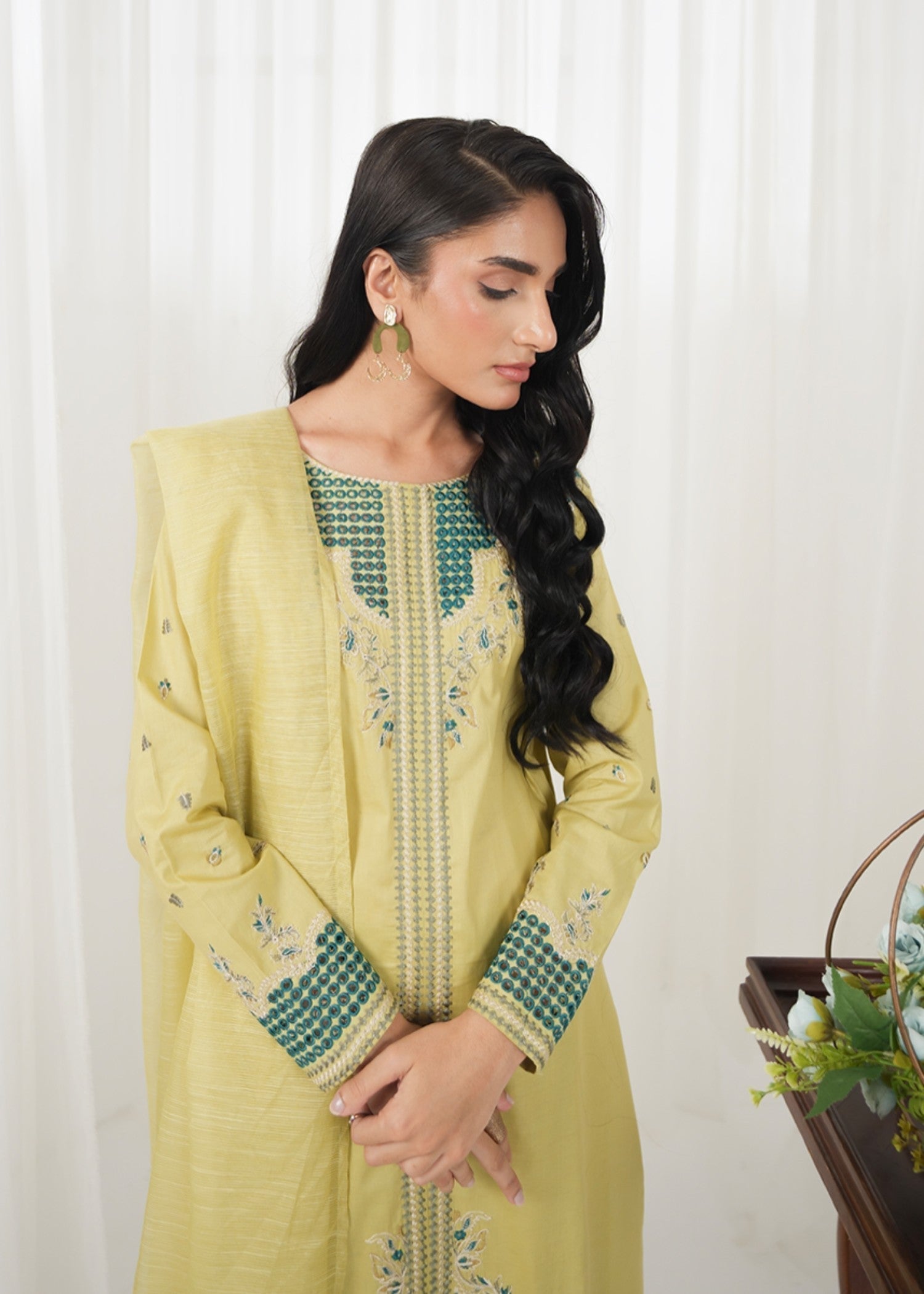 Kross Kulture Embroidered Lawn Suit 01651 Women 3pcs