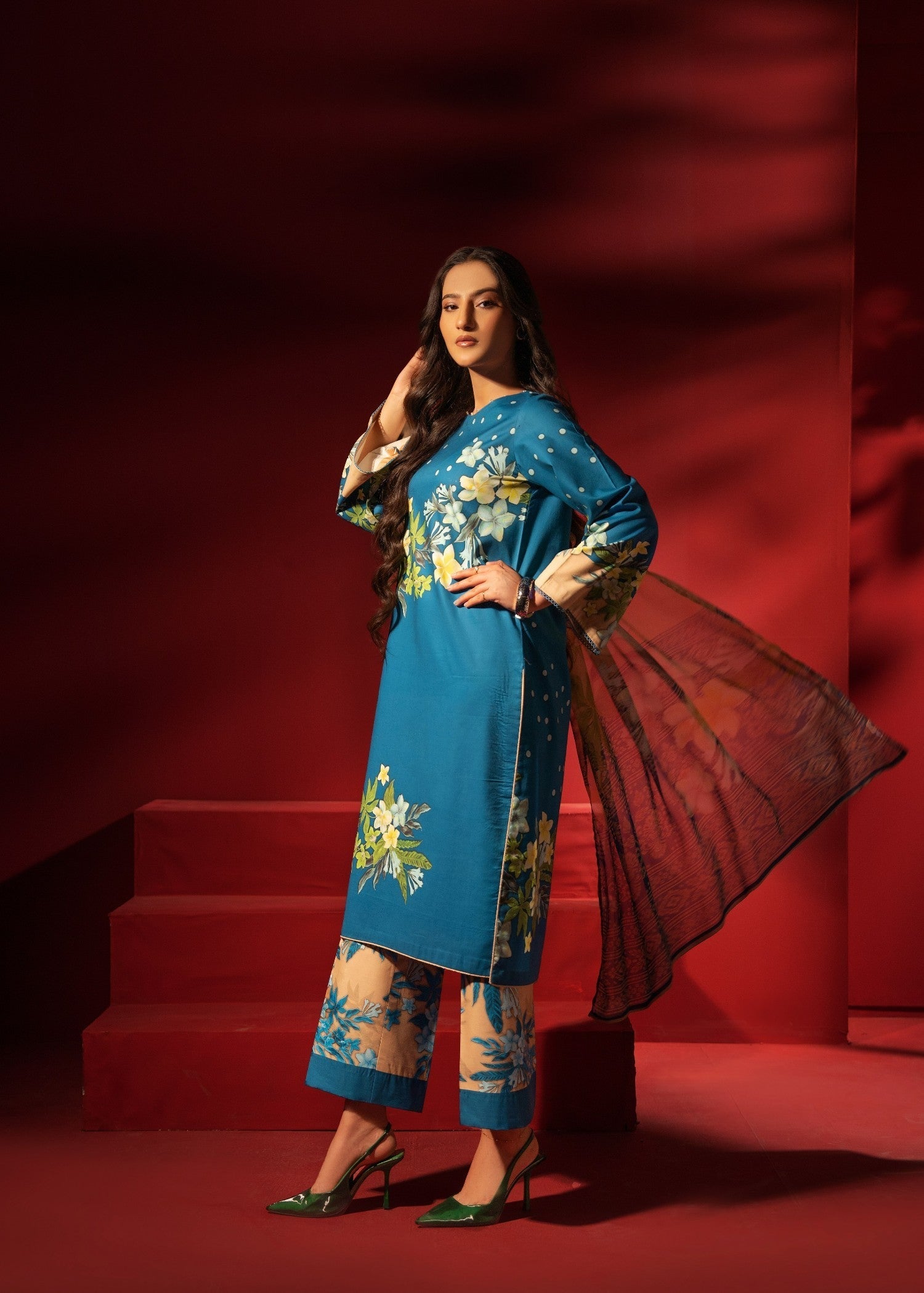 Tushaak Blume Women 3pcs