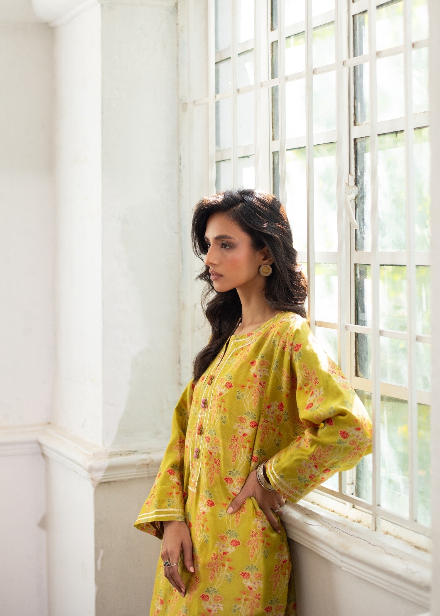 Azulie Green Woven Kurta by Women 1pcs