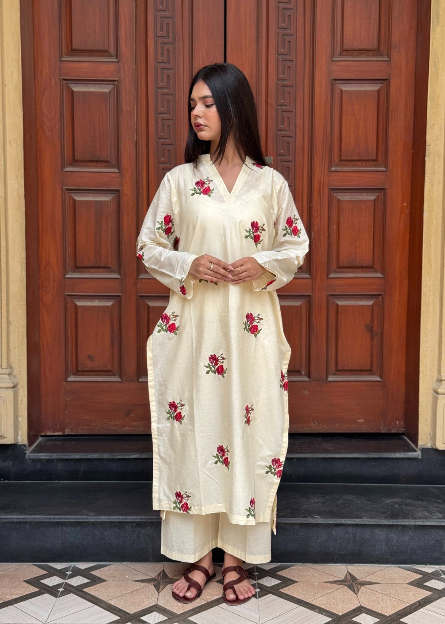 Kashqai Rose Embroidered Women 2pcs