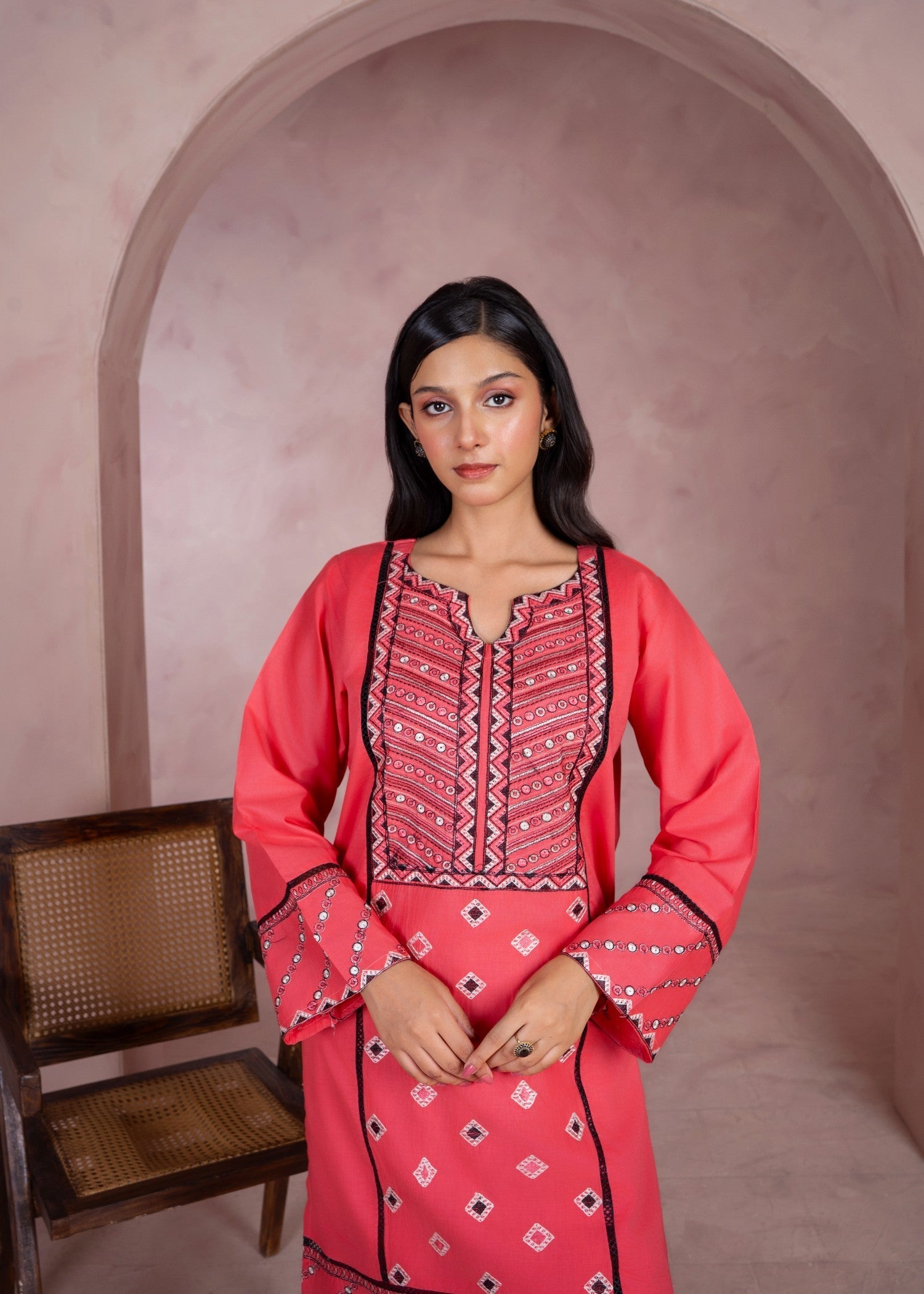 Parveen By Dee Arts ENCHANTED MEADOW Women 2pcs