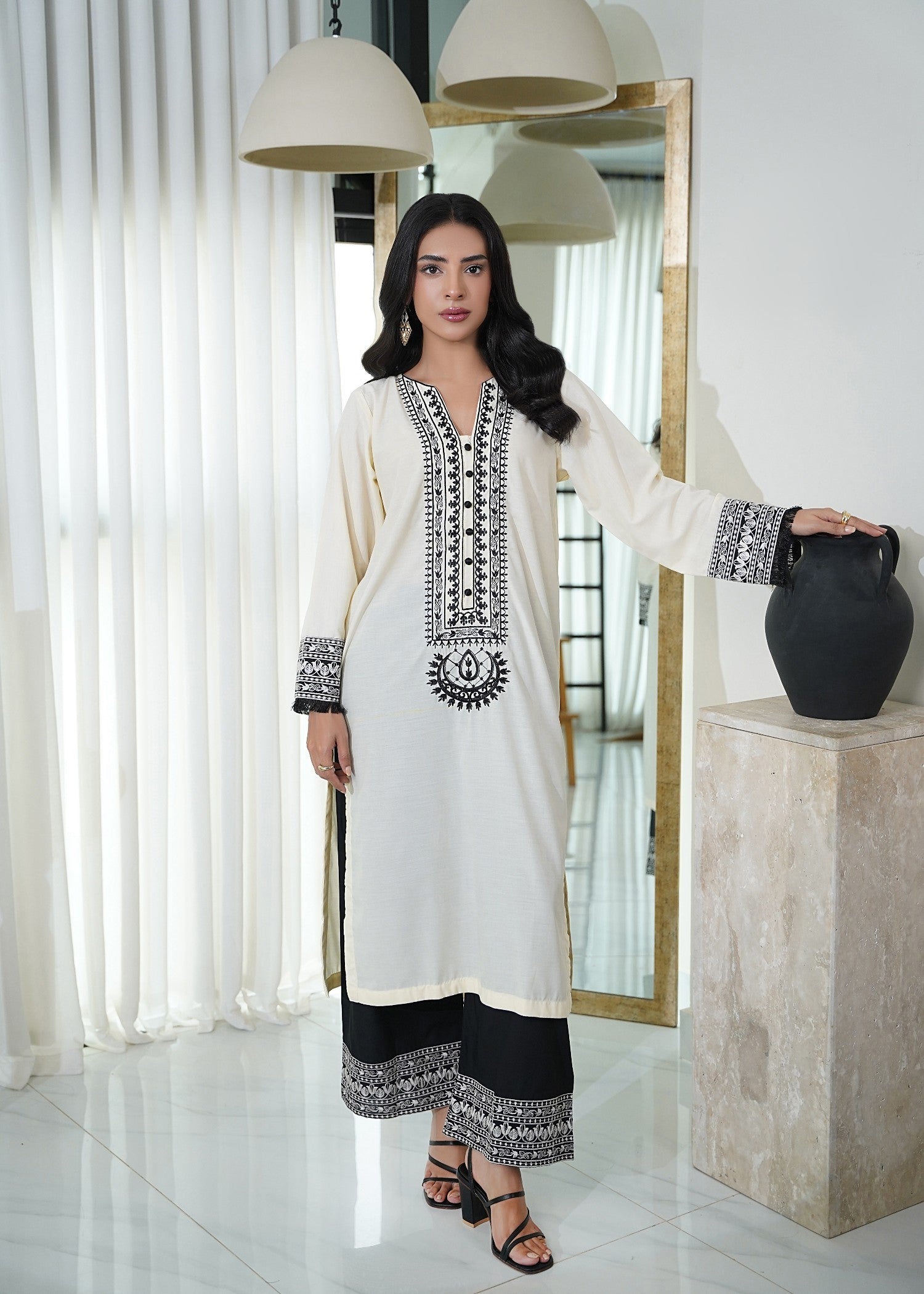 Dhaga Noorah Women 2pcs