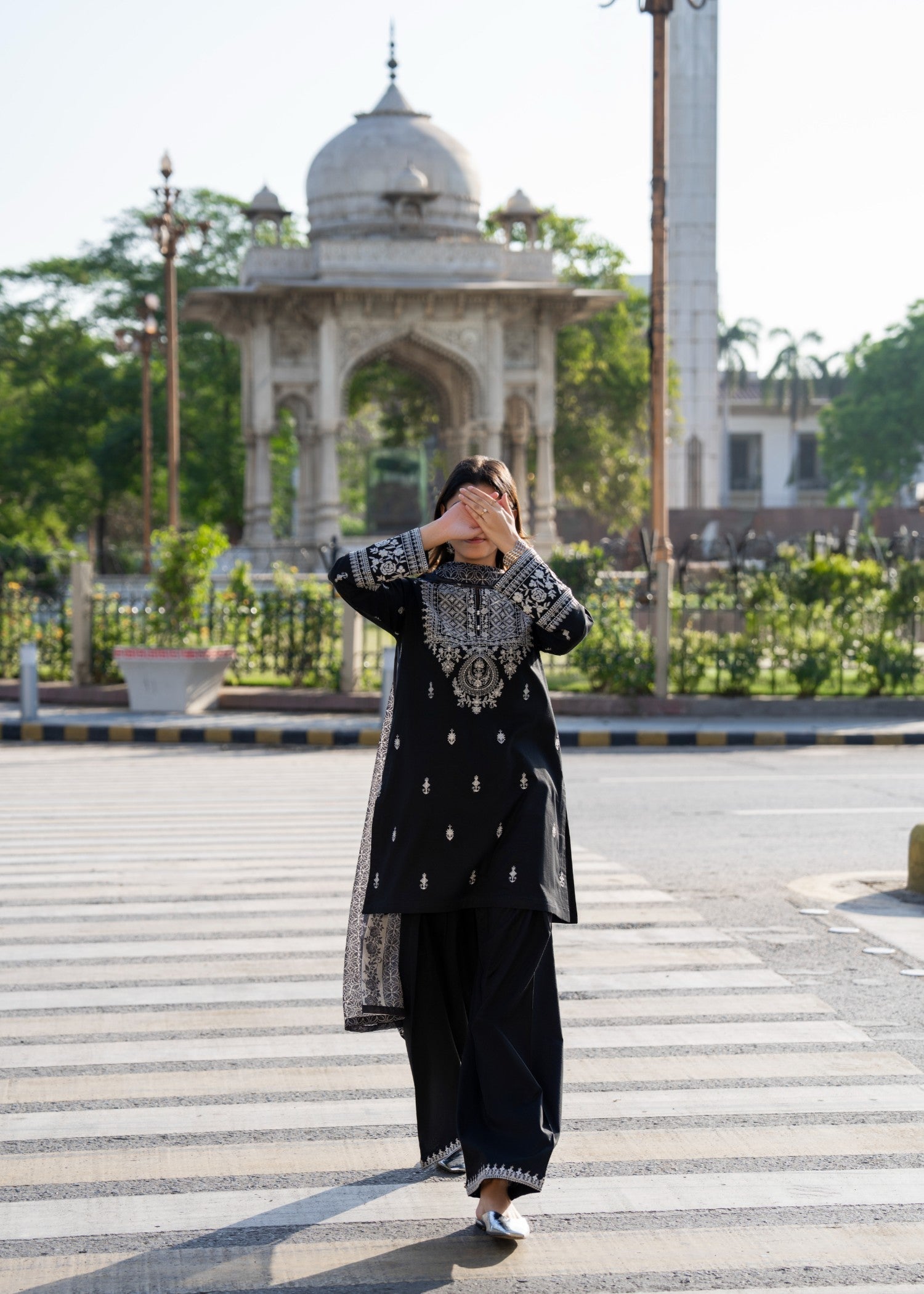 Casual Lite Cotton Emb Suit Black 1 Women 3pcs