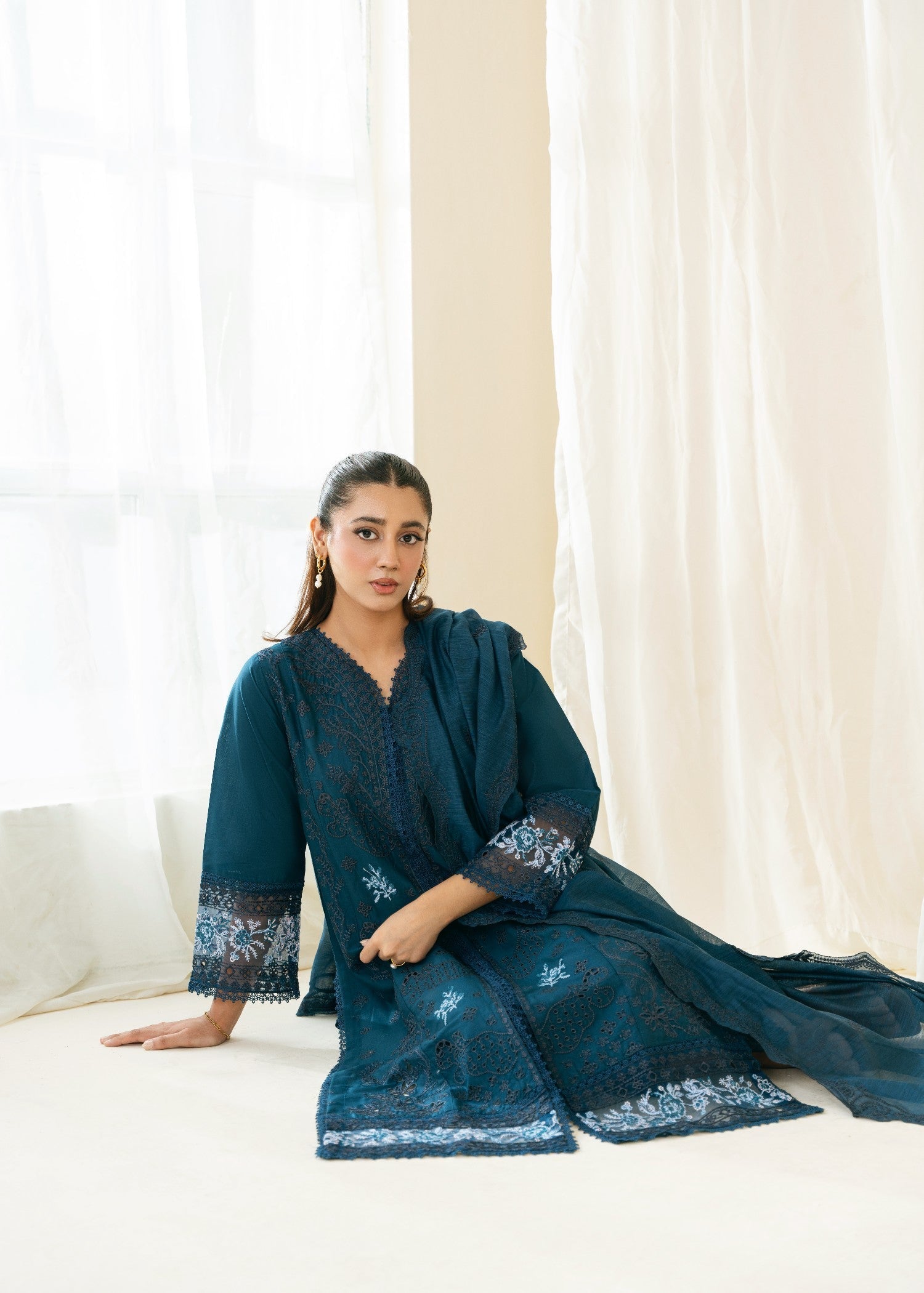 Arsh Apparel SORAYA Women 3pcs