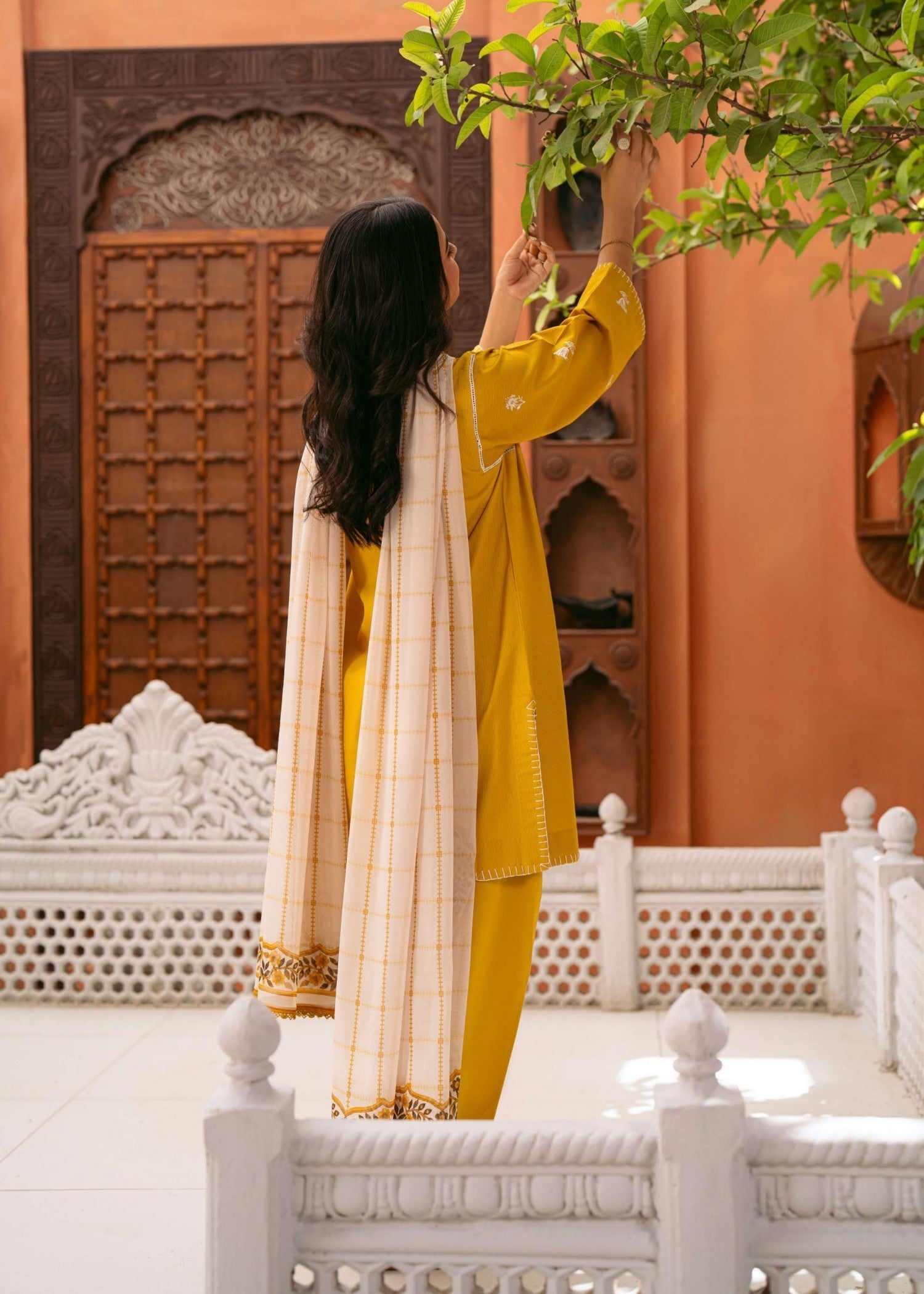 Musaif Rehan Stitched () Women 3pcs