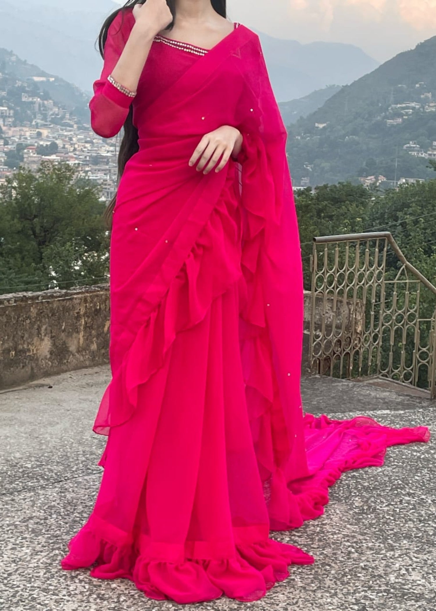 Anabiya Ruffle Border saree Women 2pcs