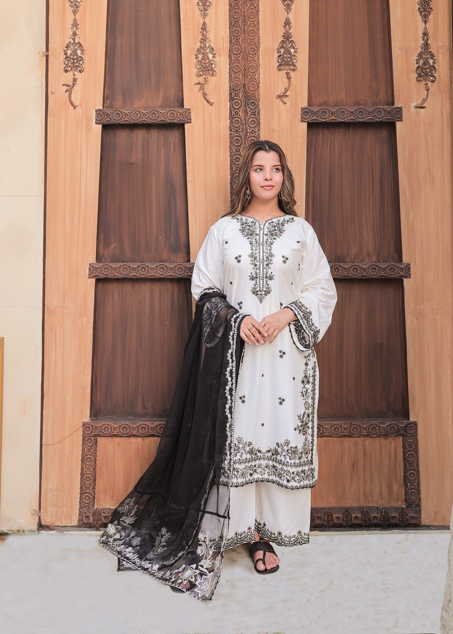 Shehroz Fashion GUL E NAZ LAWN EMBROIDERY Women 3pcs