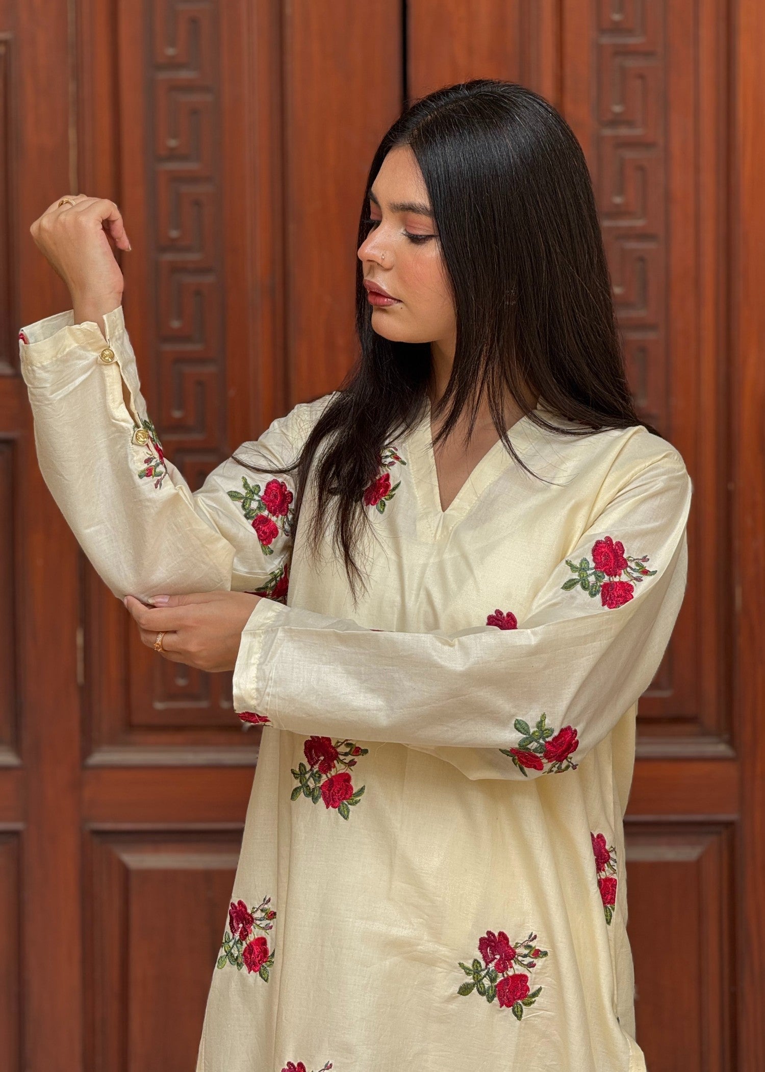 Kashqai Rose Embroidered Women 2pcs