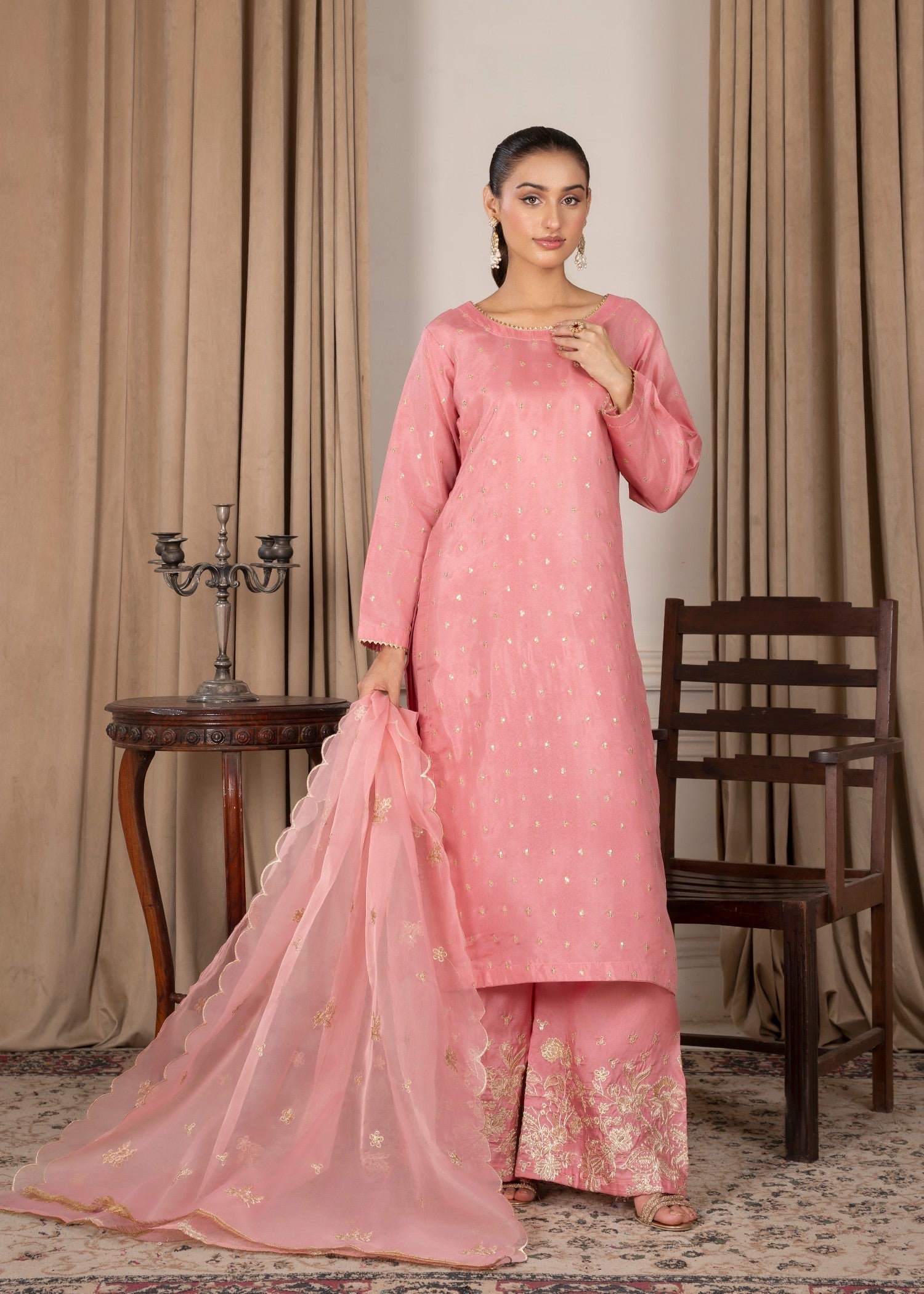 Avira Pret Parishay Women 3pcs