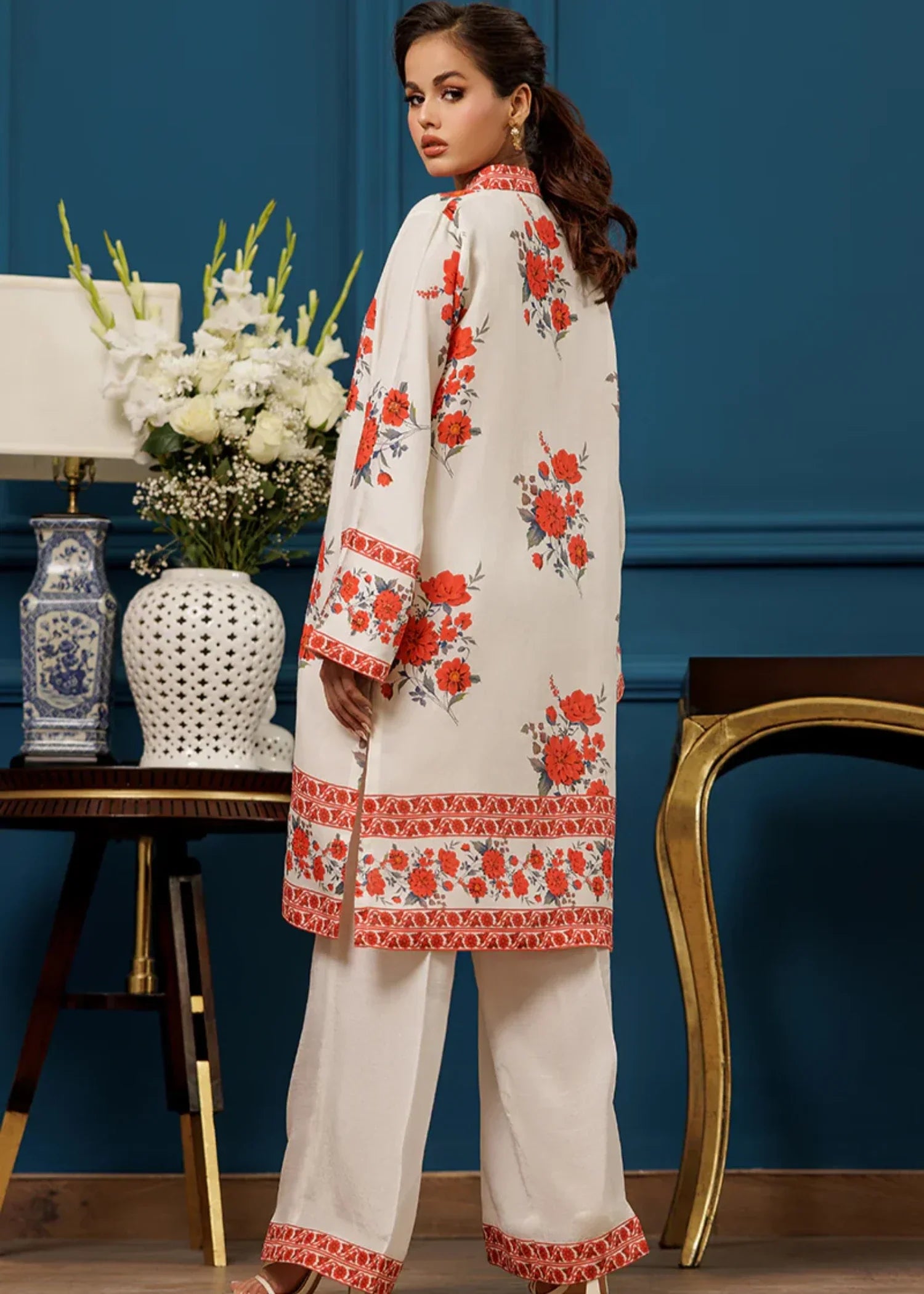 Threads & Motifs READY TO WEAR 9583 Women 1pcs