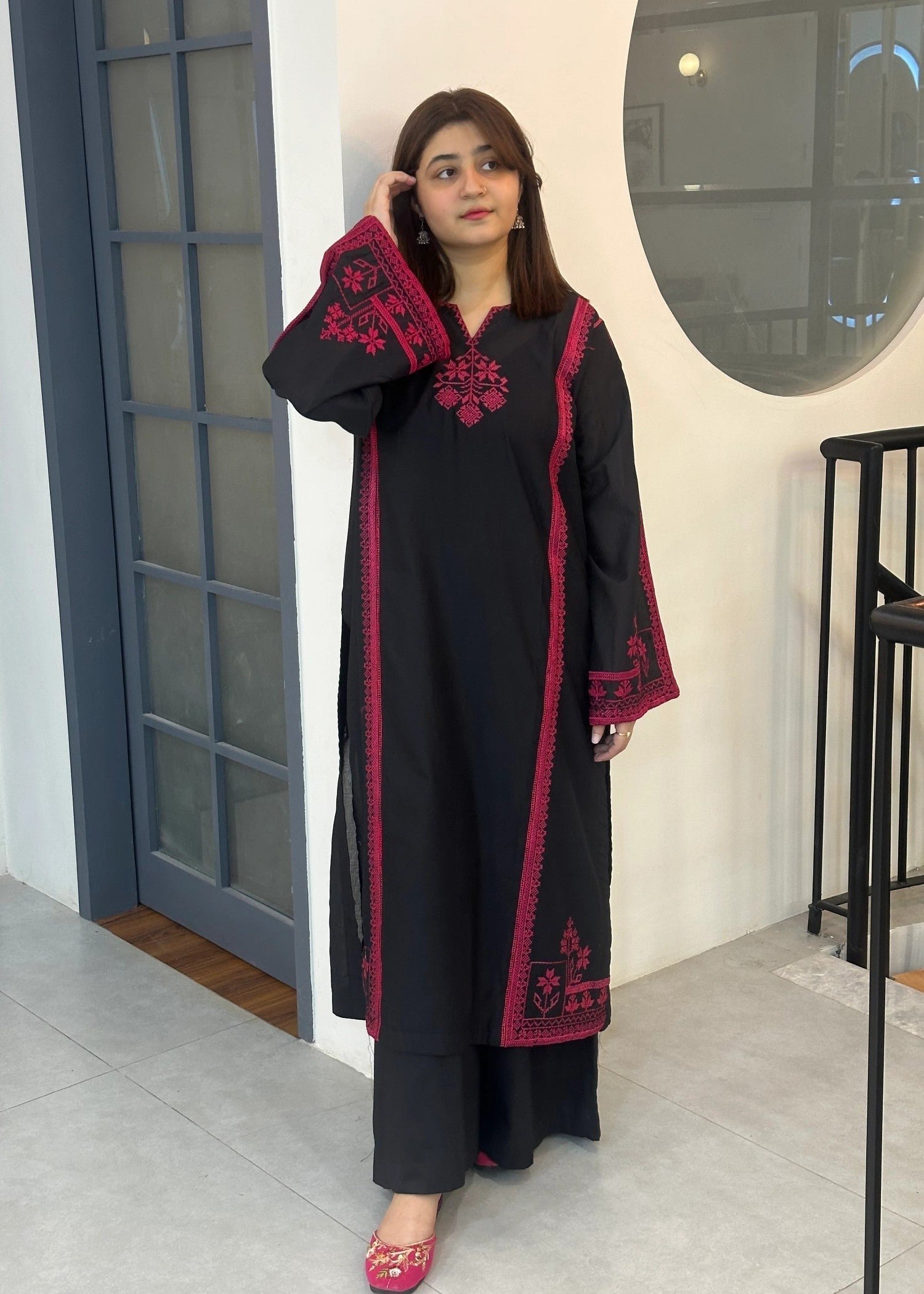 Chaudhary Arts Black Noir Women 2pcs