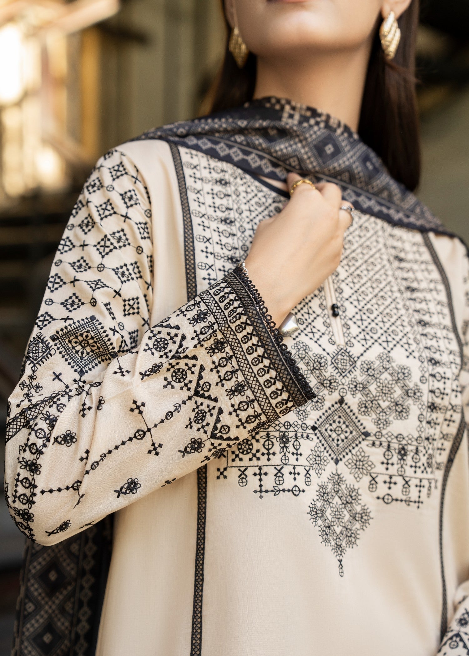 Casual Lite Cotton Emb Suit Beige Women 3pcs