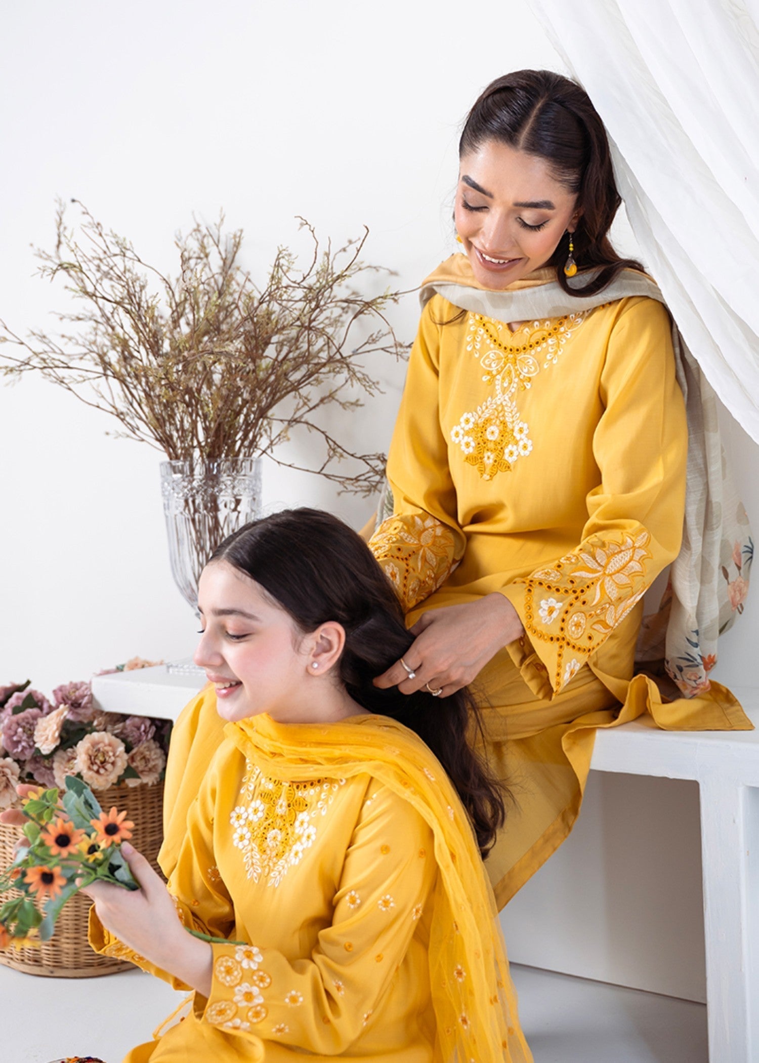 Kross Kulture Embroidered silk Lawn Suit 01642 Women 3pcs