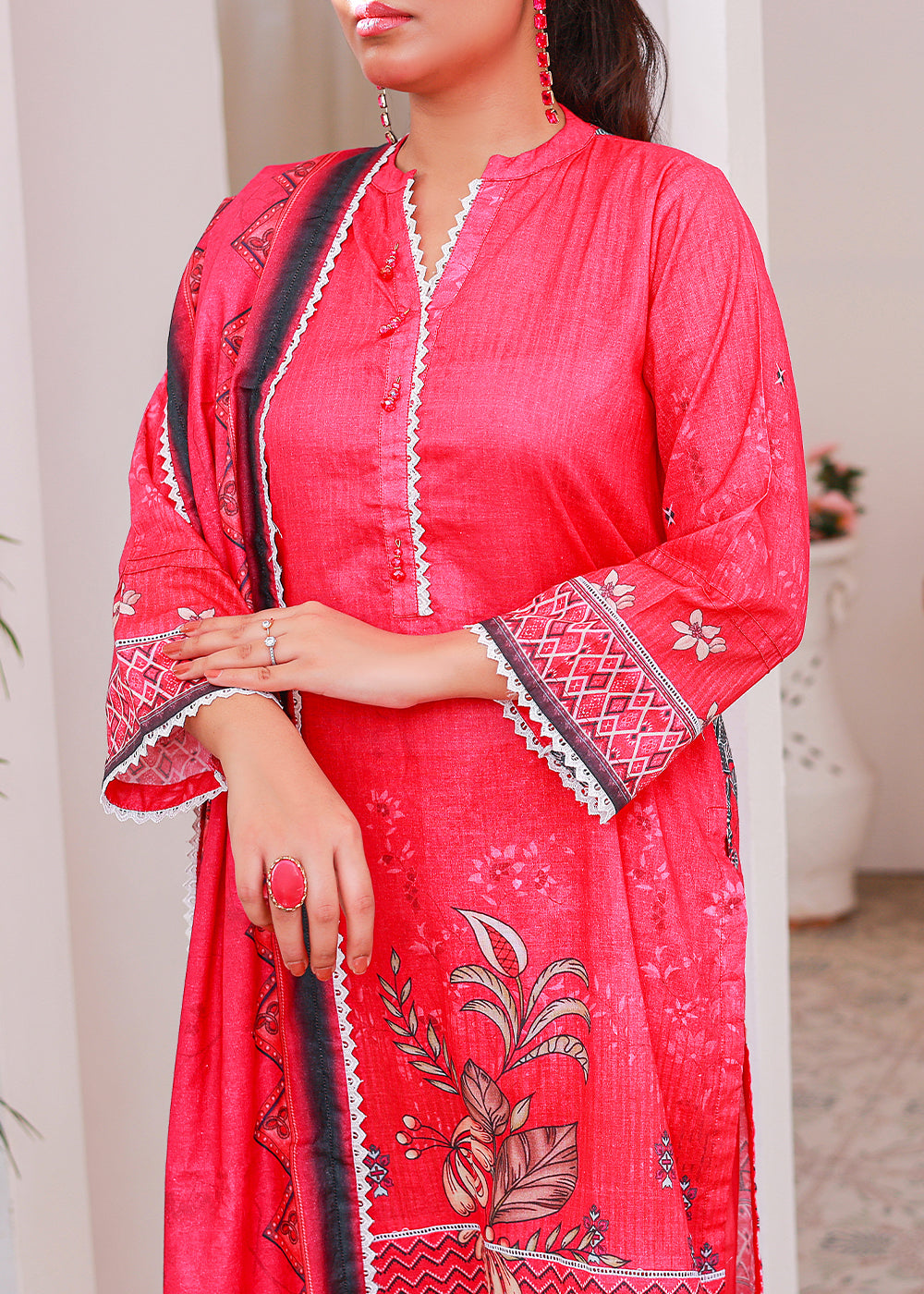 Green Red Printed lawn suit Women 3pcs