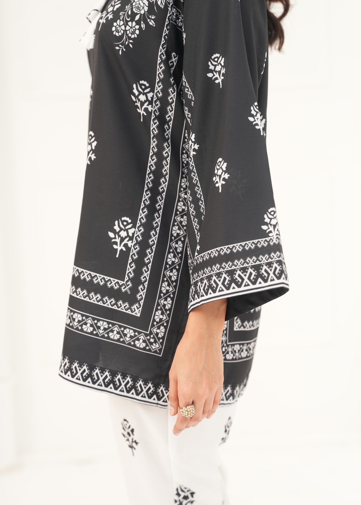 Nairah Elsa Women 2pcs