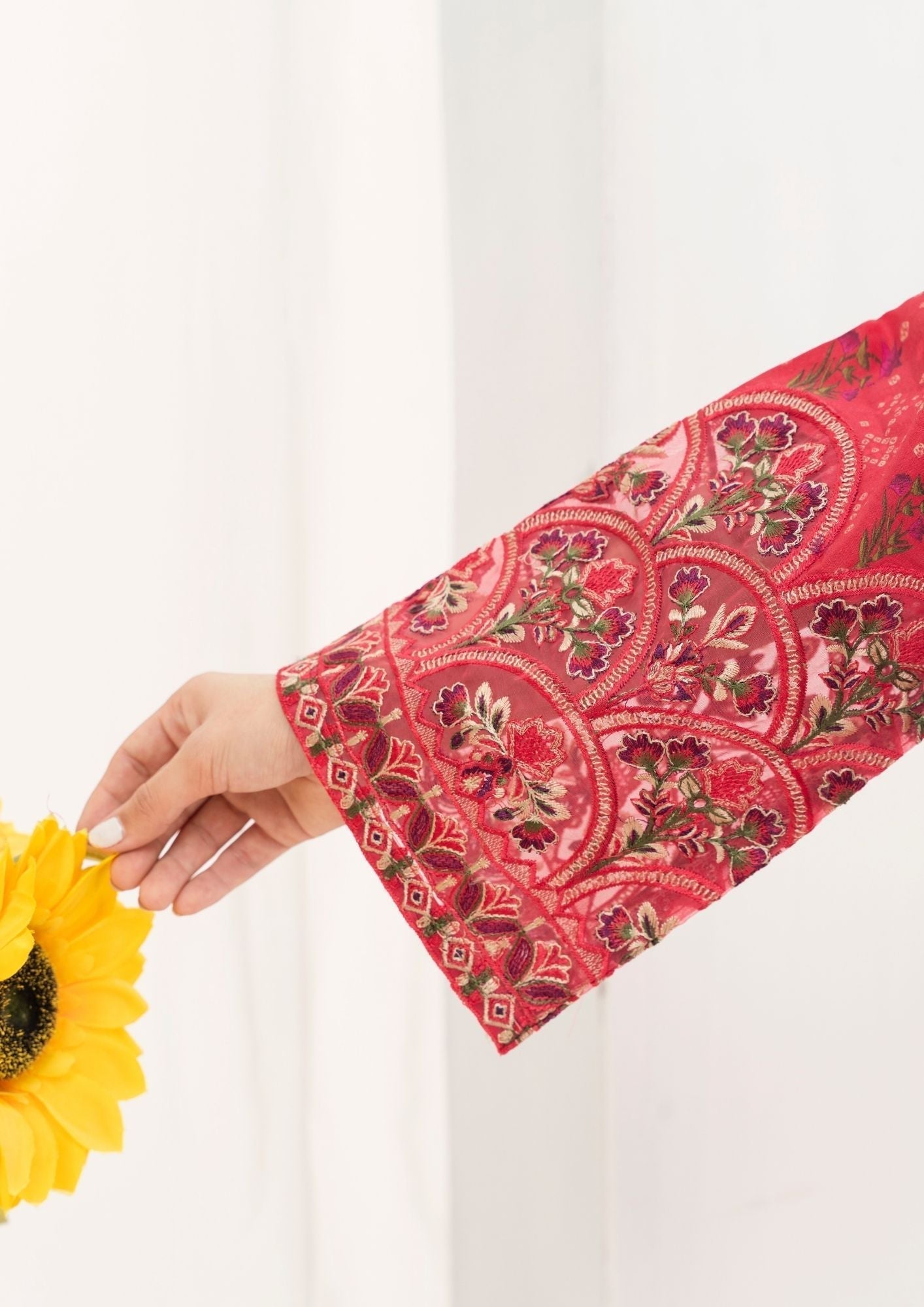 Alfatah Pret Printed Lawn with Embroidery GULZAAR S25 0004 Women 2pcs