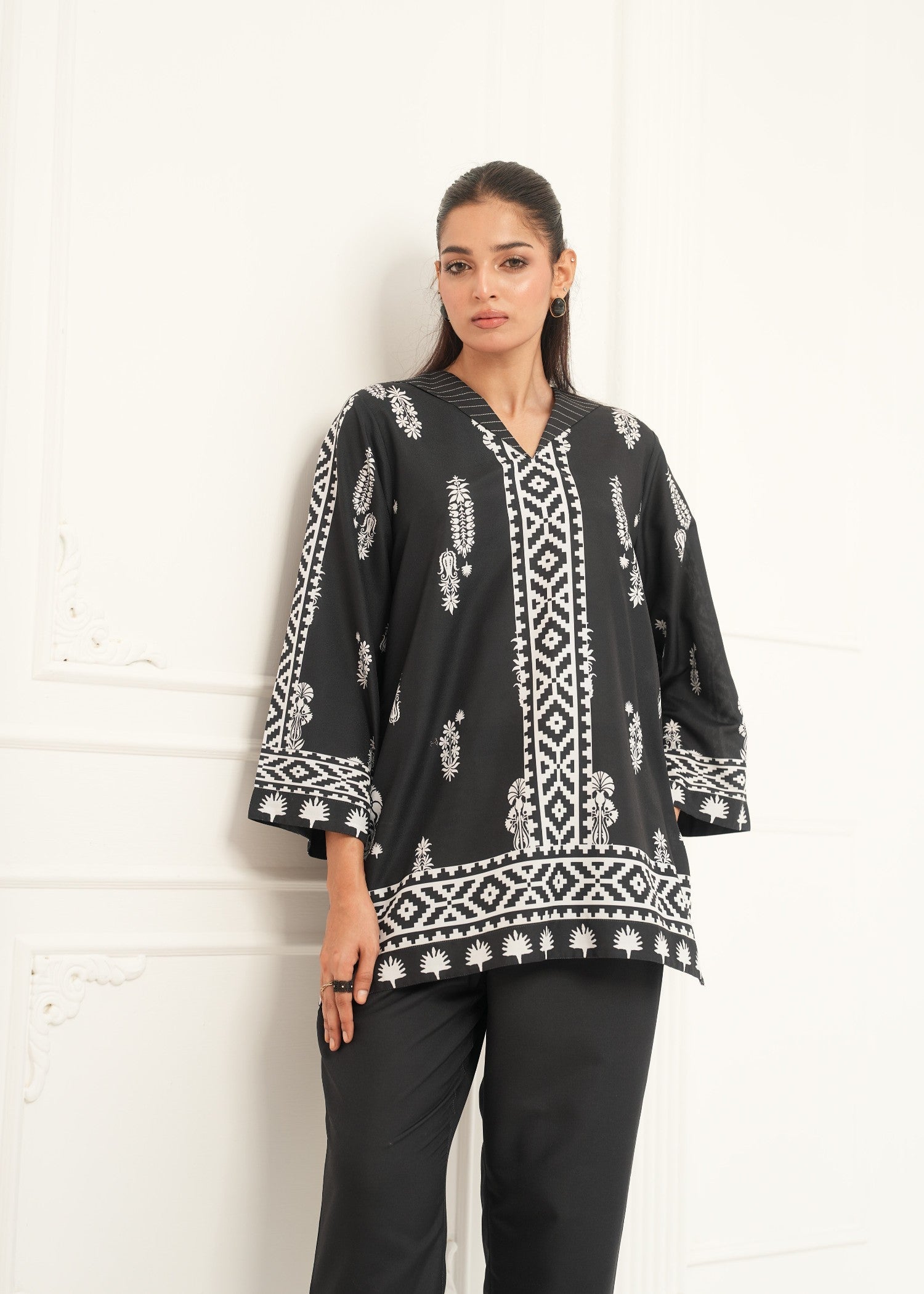 Nairah Tiara Women 2pcs