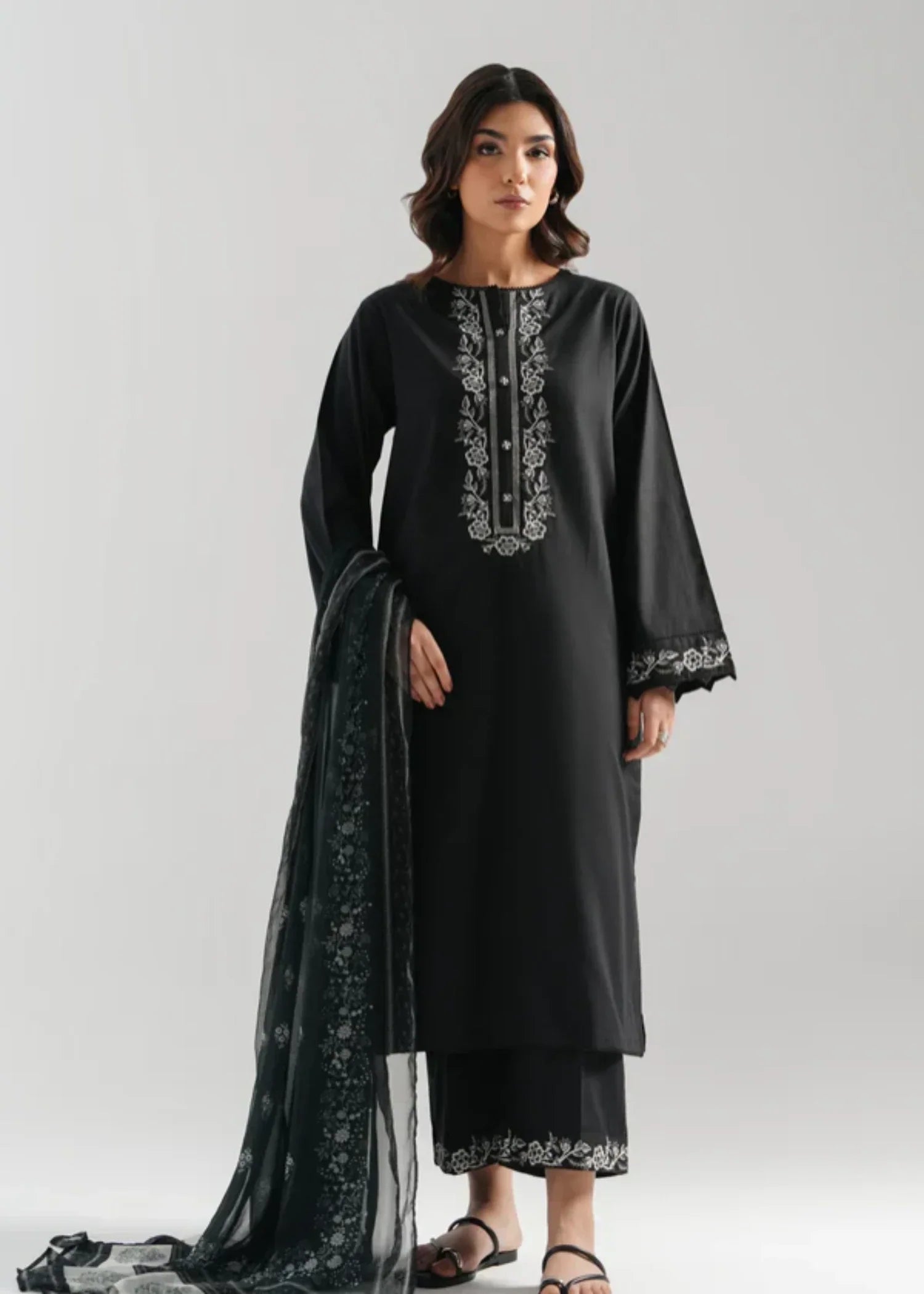 Zeen EMBROIDERED SUIT WLM35636 Women 3pcs