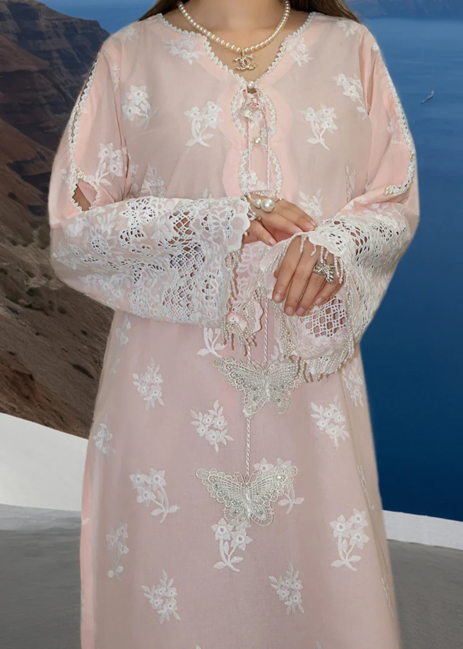 Threads & Motifs READY TO WEAR 9768 Women 1pcs