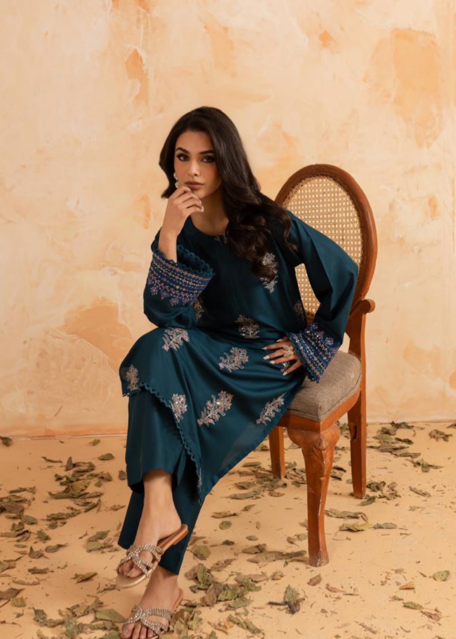 Afsarah Floral Zinc Luxury Embroidered Stitched Dress Women 2pcs