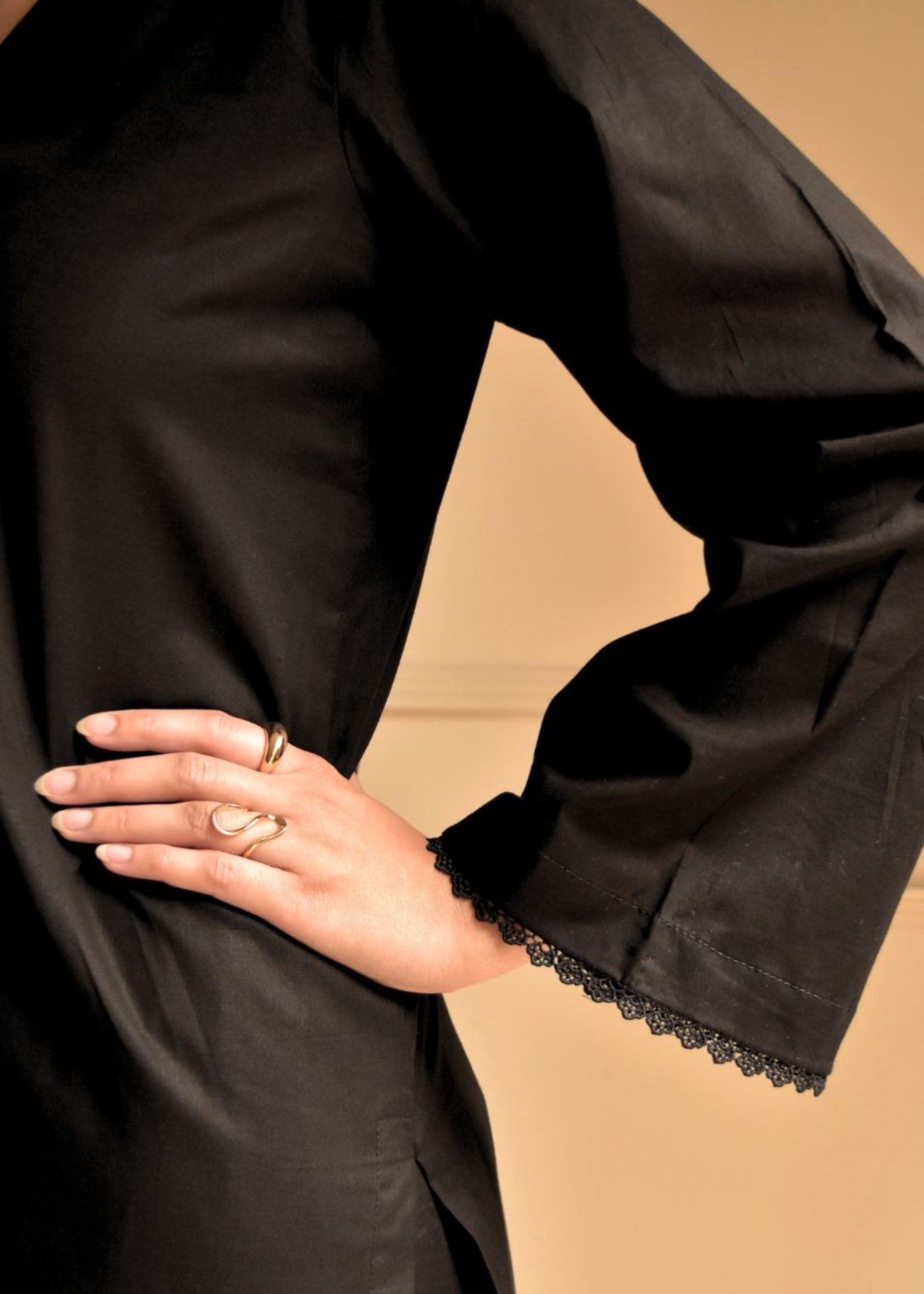 Baposh Black Kurta Set Women 2pcs