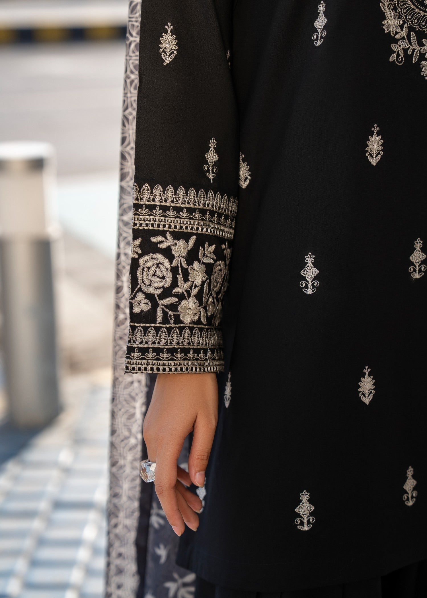 Casual Lite Cotton Emb Suit Black 1 Women 3pcs