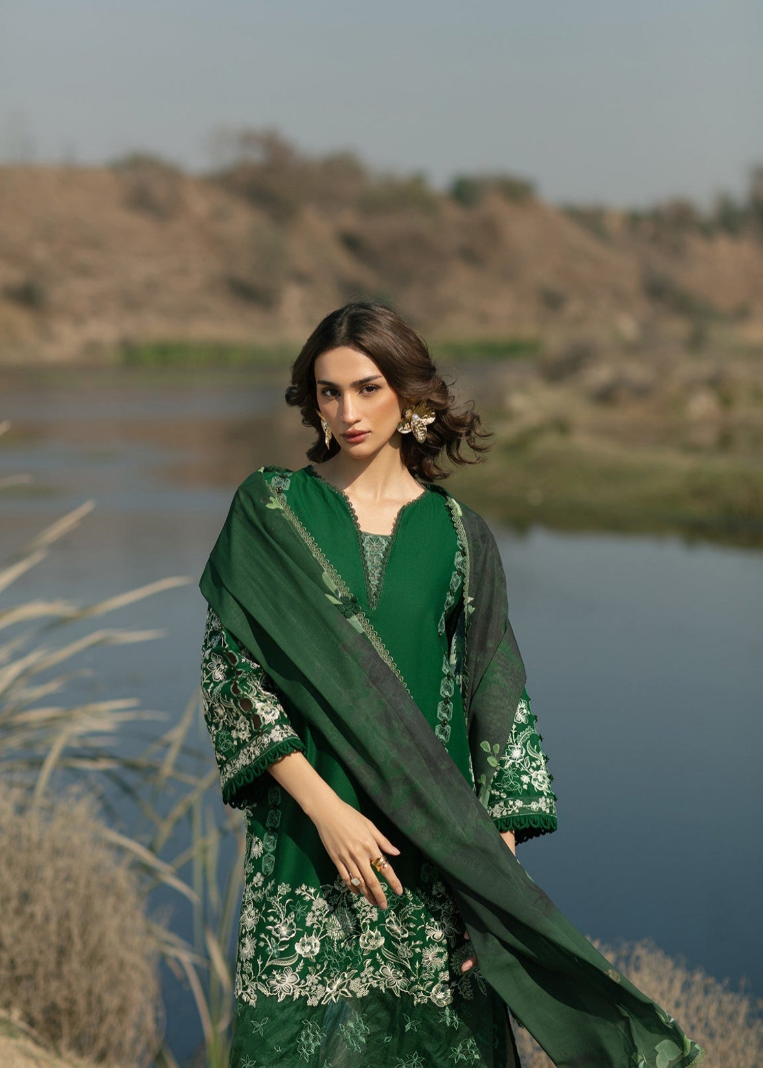 Musaif Nazrah () Women 3pcs