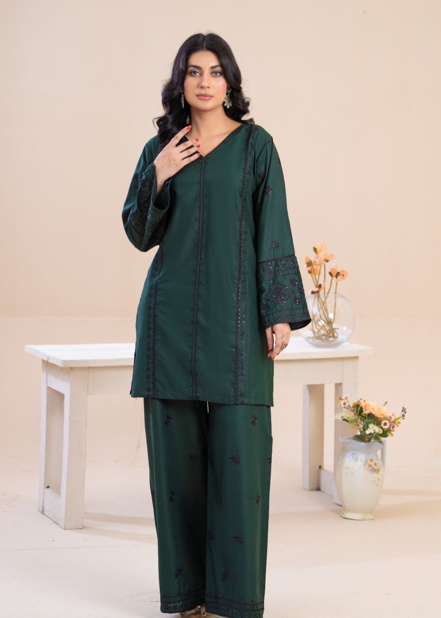 Zeenat & Zoha Mongia Women 2pcs