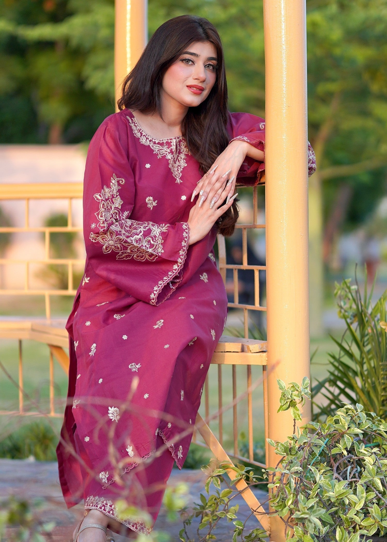 Chaudhary Arts Urwa Embroidered Women 2pcs