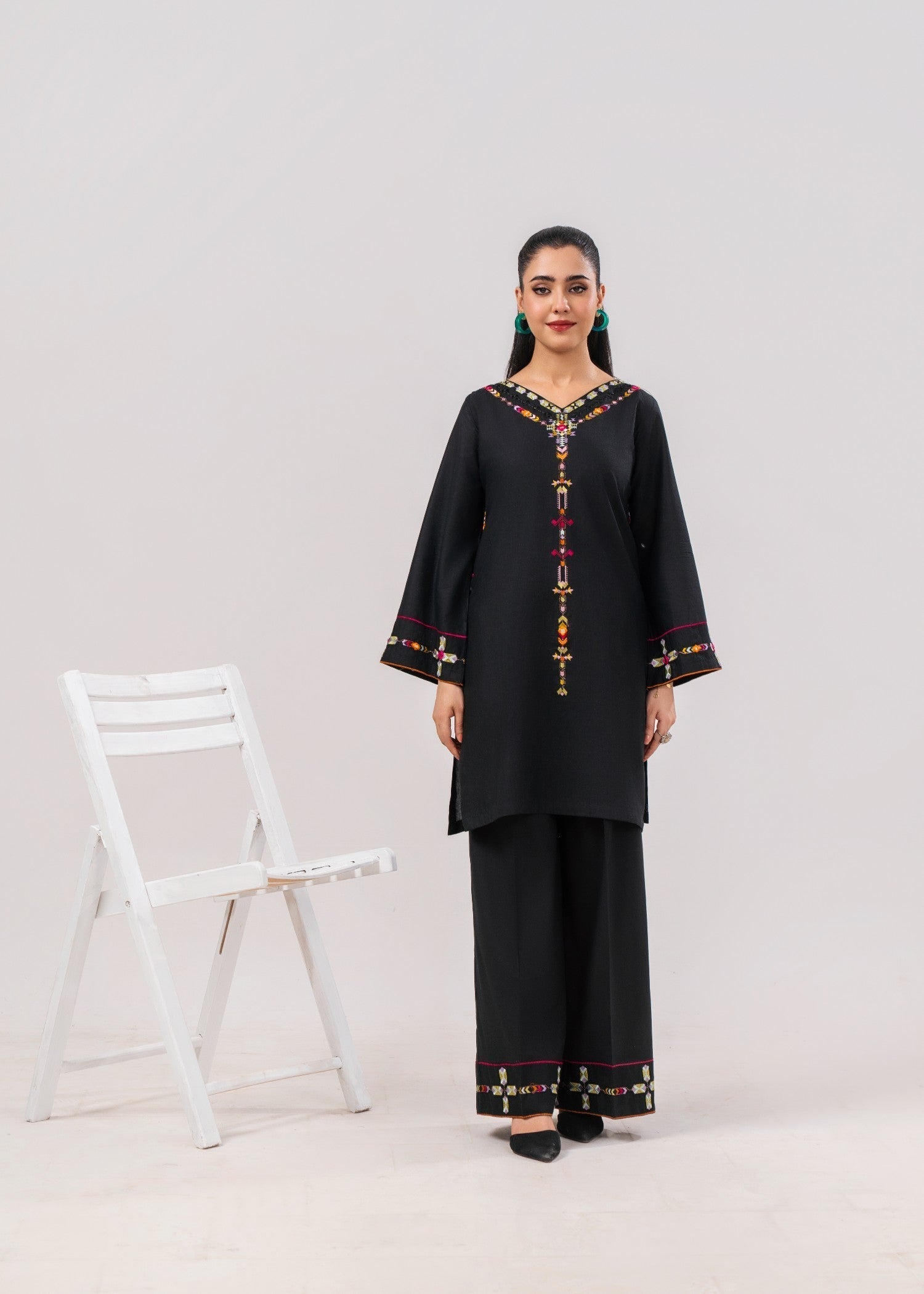 Hoorwani Qareena Black Women 2pcs