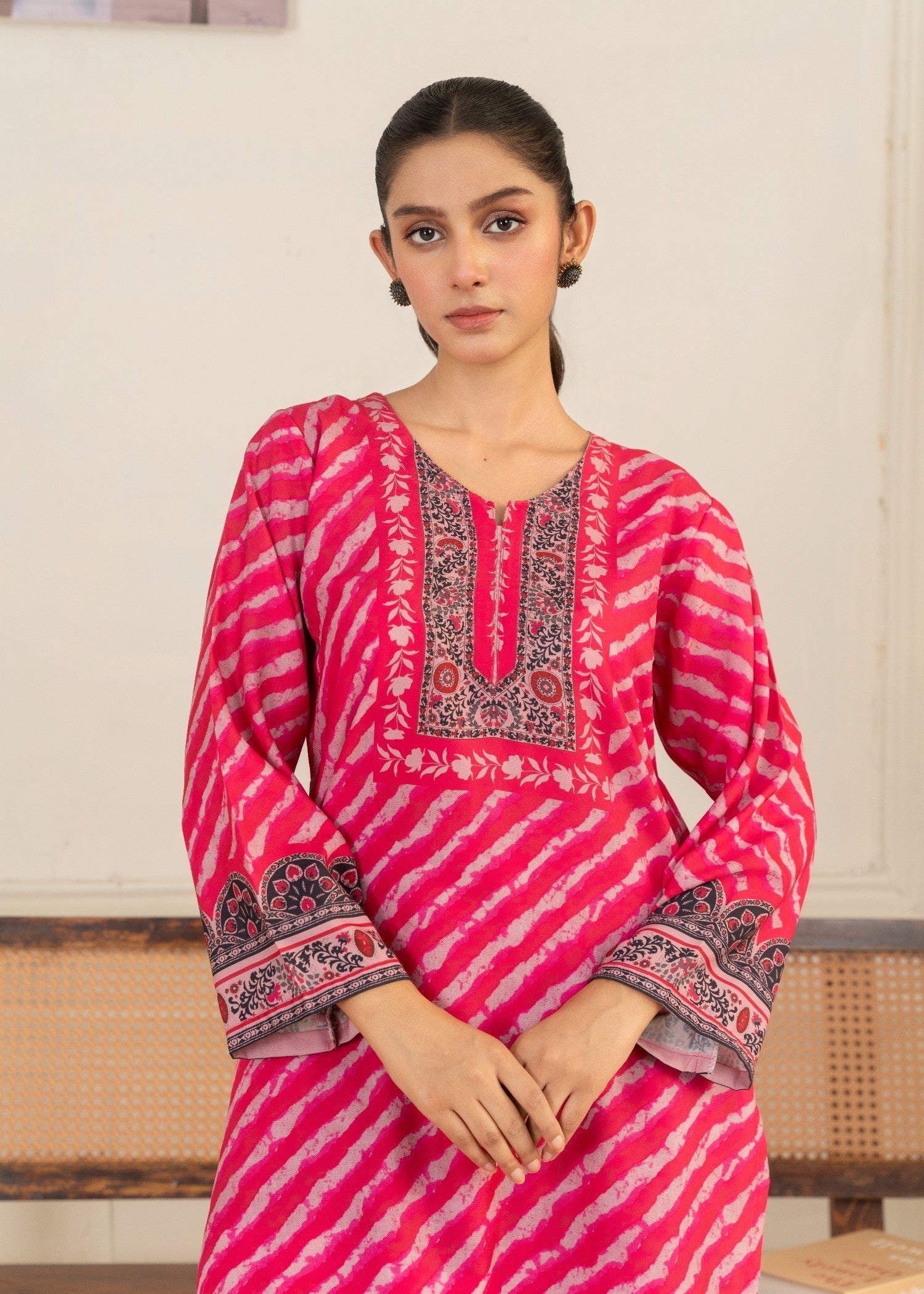 Aqs n Man Raha AM 018 Women 2pcs