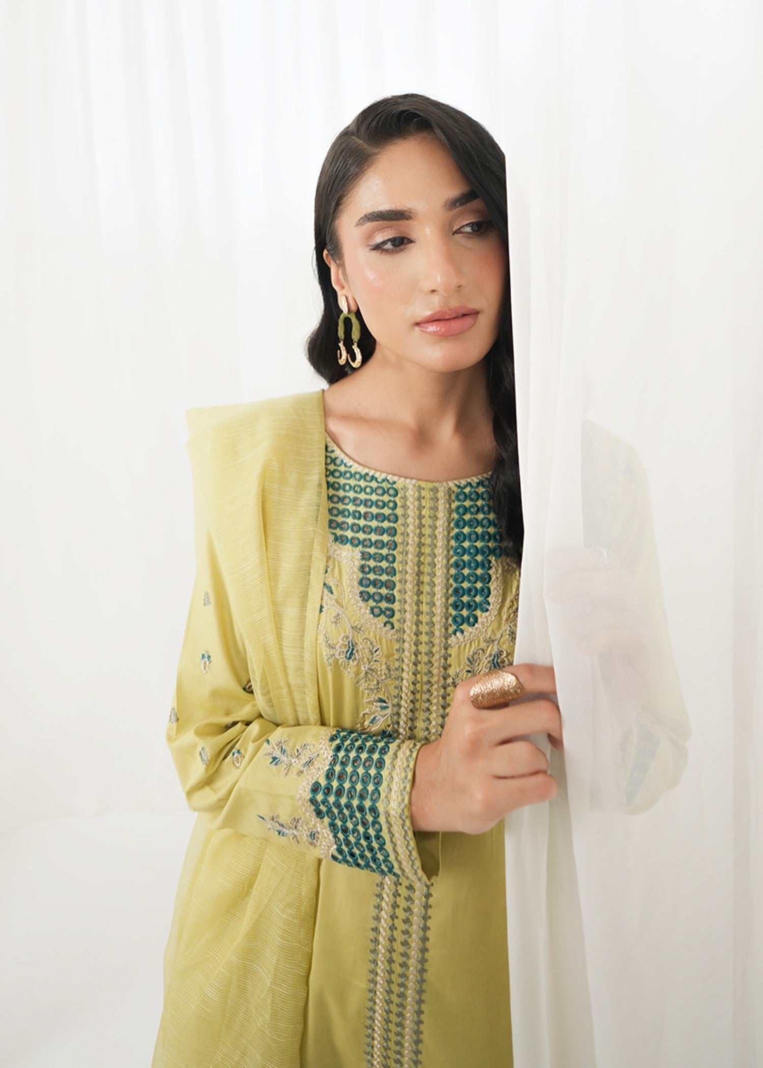 Kross Kulture Embroidered Lawn Suit 01651 Women 3pcs