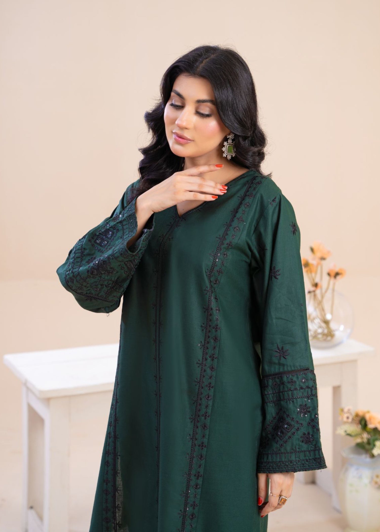 Zeenat & Zoha Mongia Women 2pcs