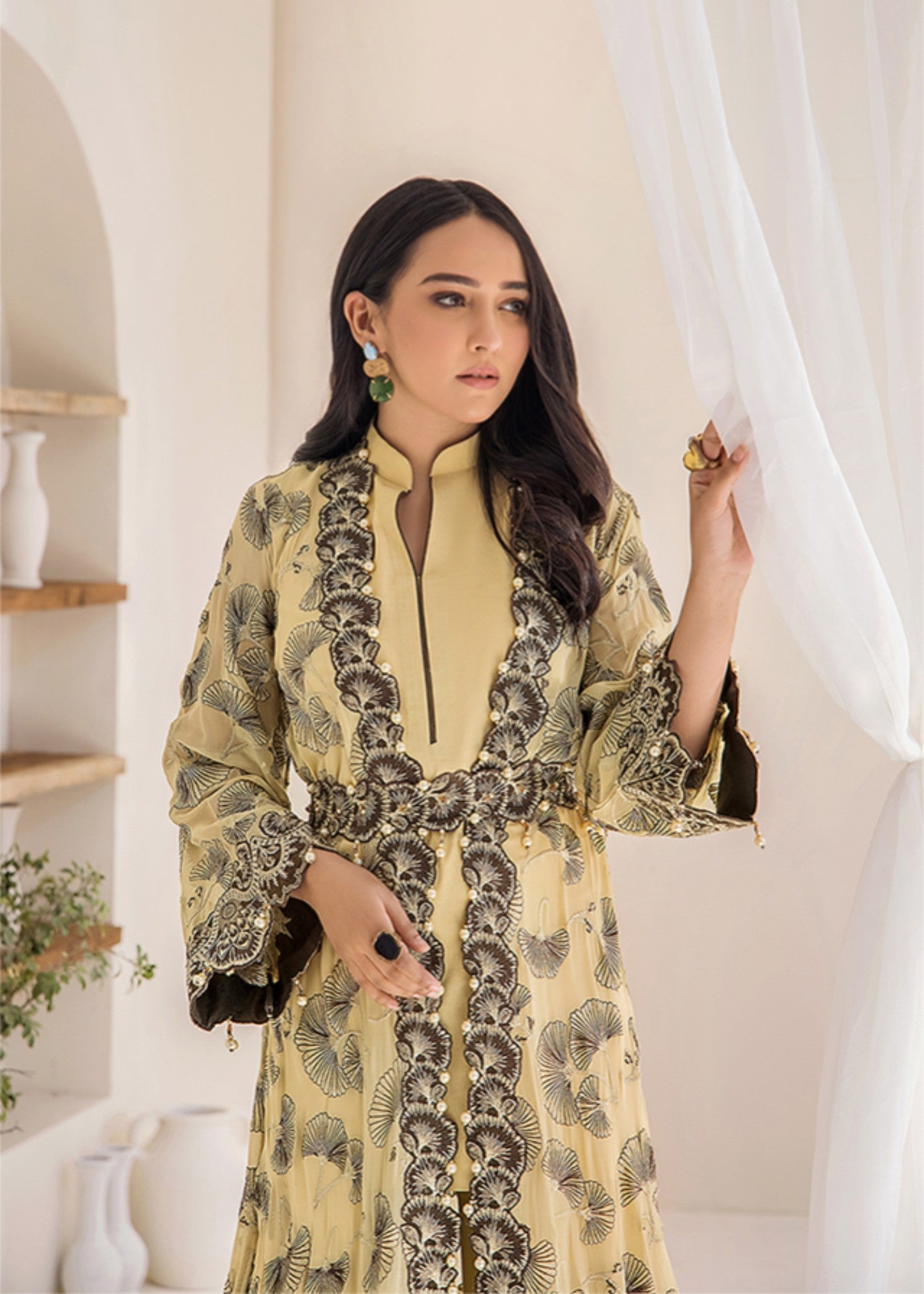 Surmai MUZHIRAH 3 ( PCS EMBROIDER HAND EMBELLISHED SUIT) Women 2pcs