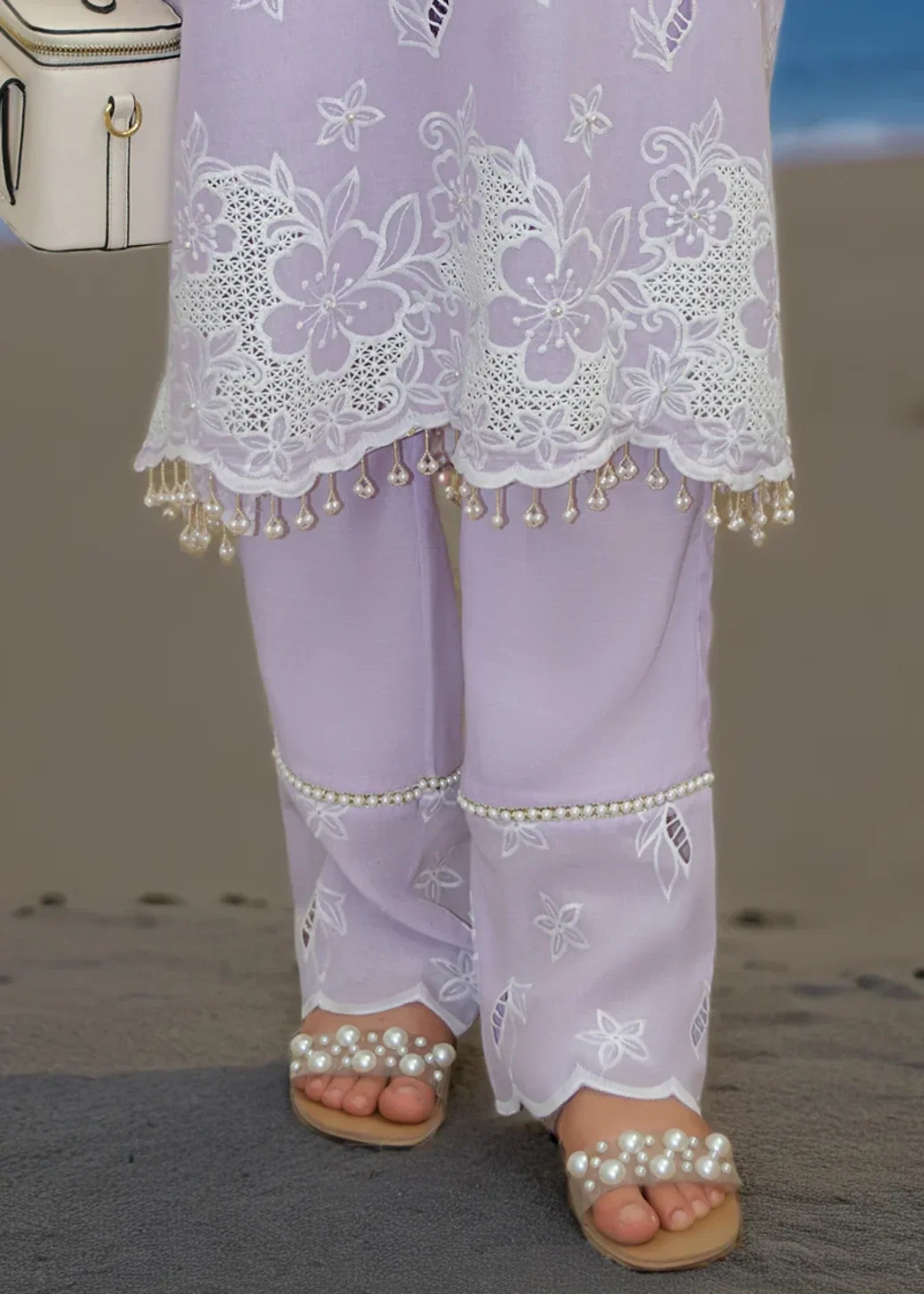 Threads & Motifs READY TO WEAR 9769 Women 1pcs