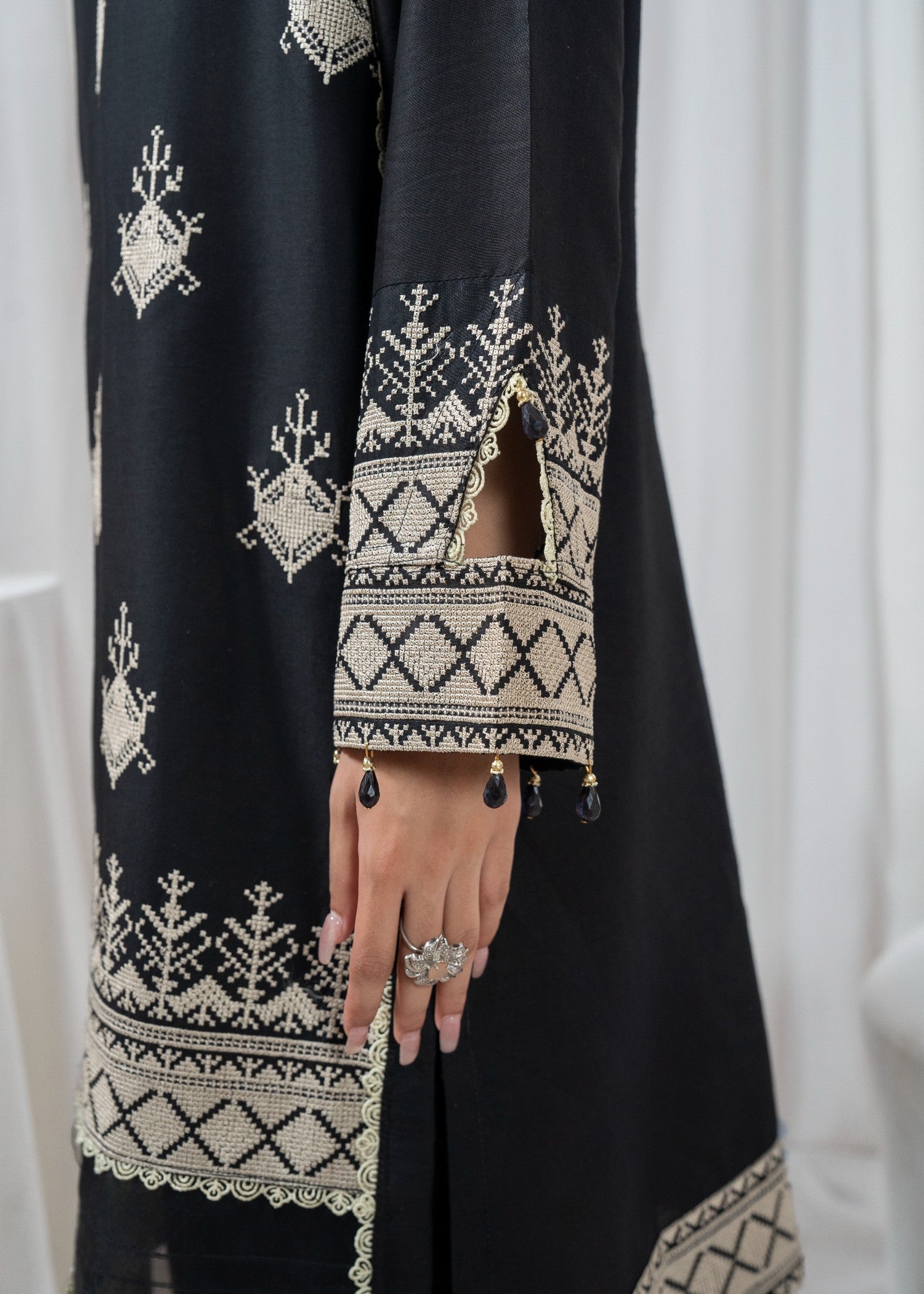 Zoya&Zafar CROSS STITCH STYLE Women 2pcs