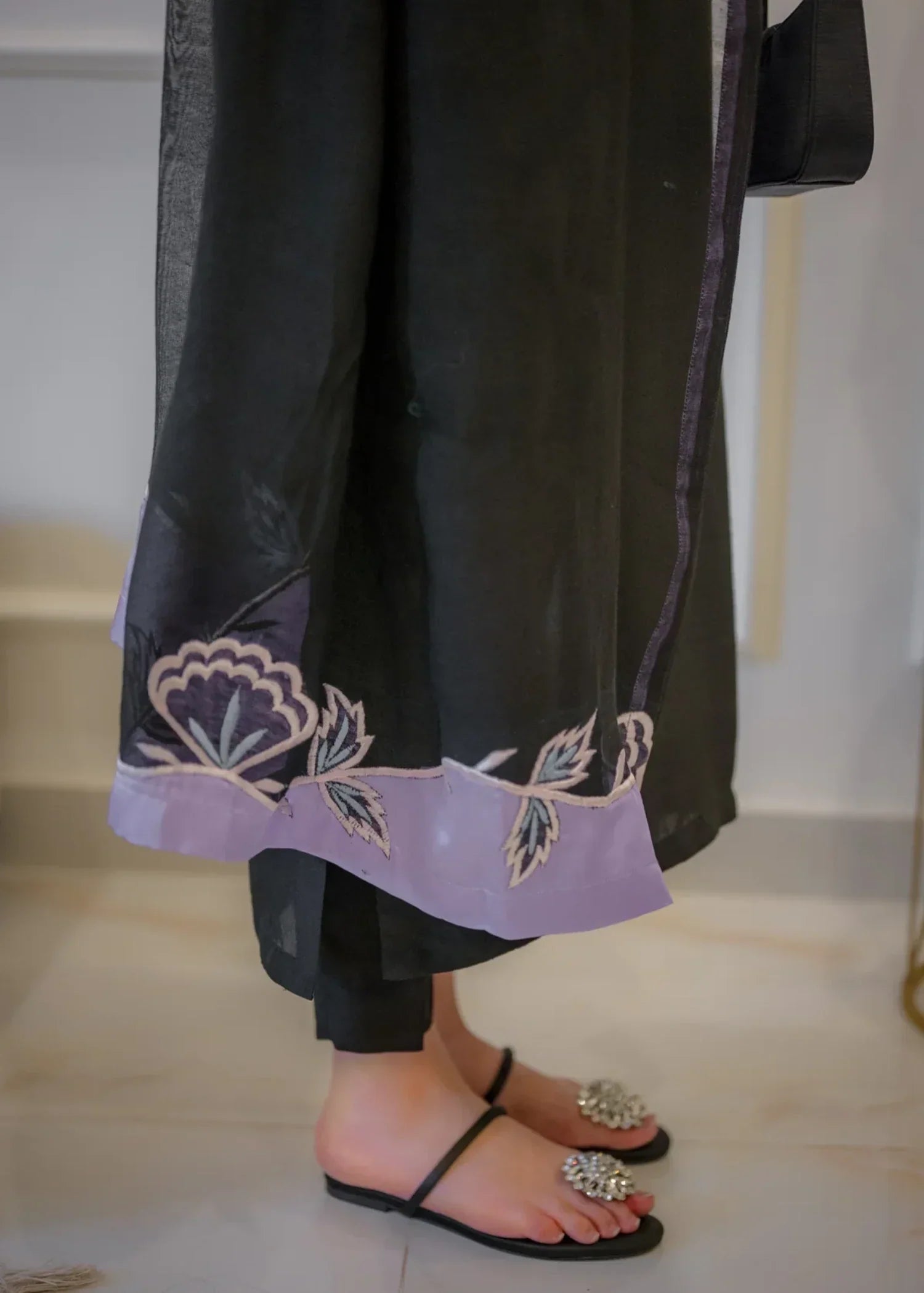 Hues Atelier Muse Black Women 3pcs