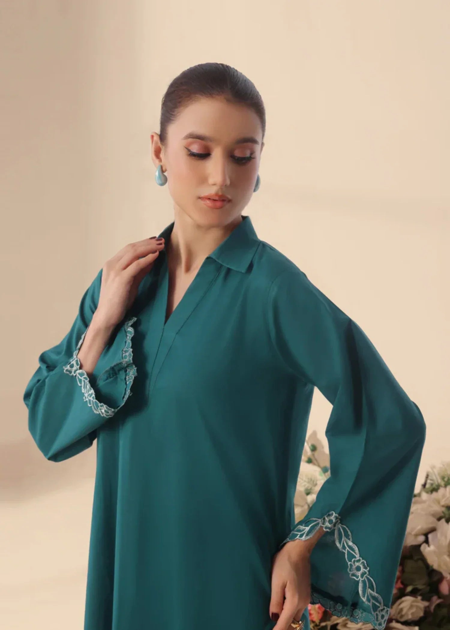 Luxeurs Mary Embroidered Lawn Dress Women 2pcs