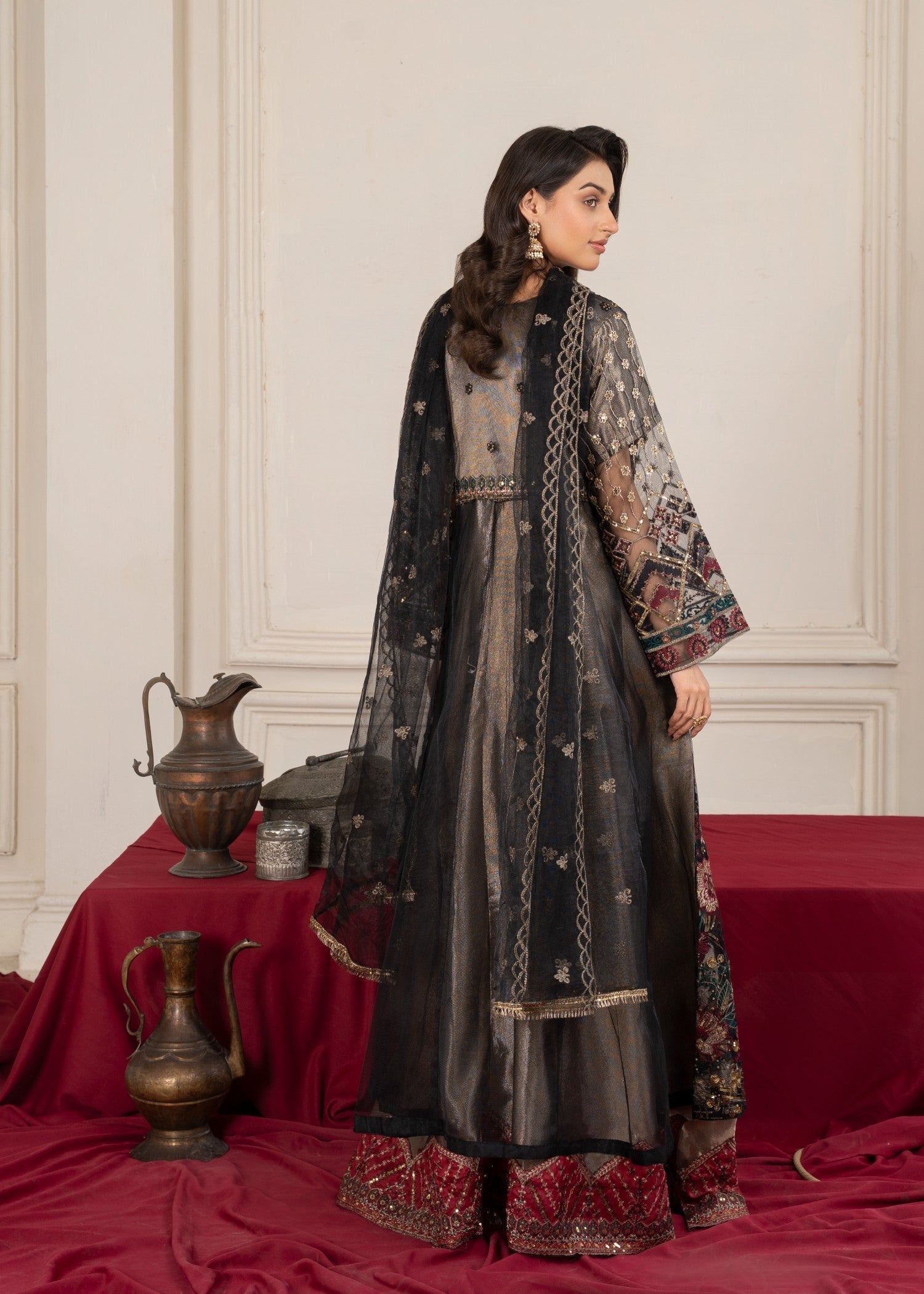 Avira Pret Shahtaaj Women 3pcs