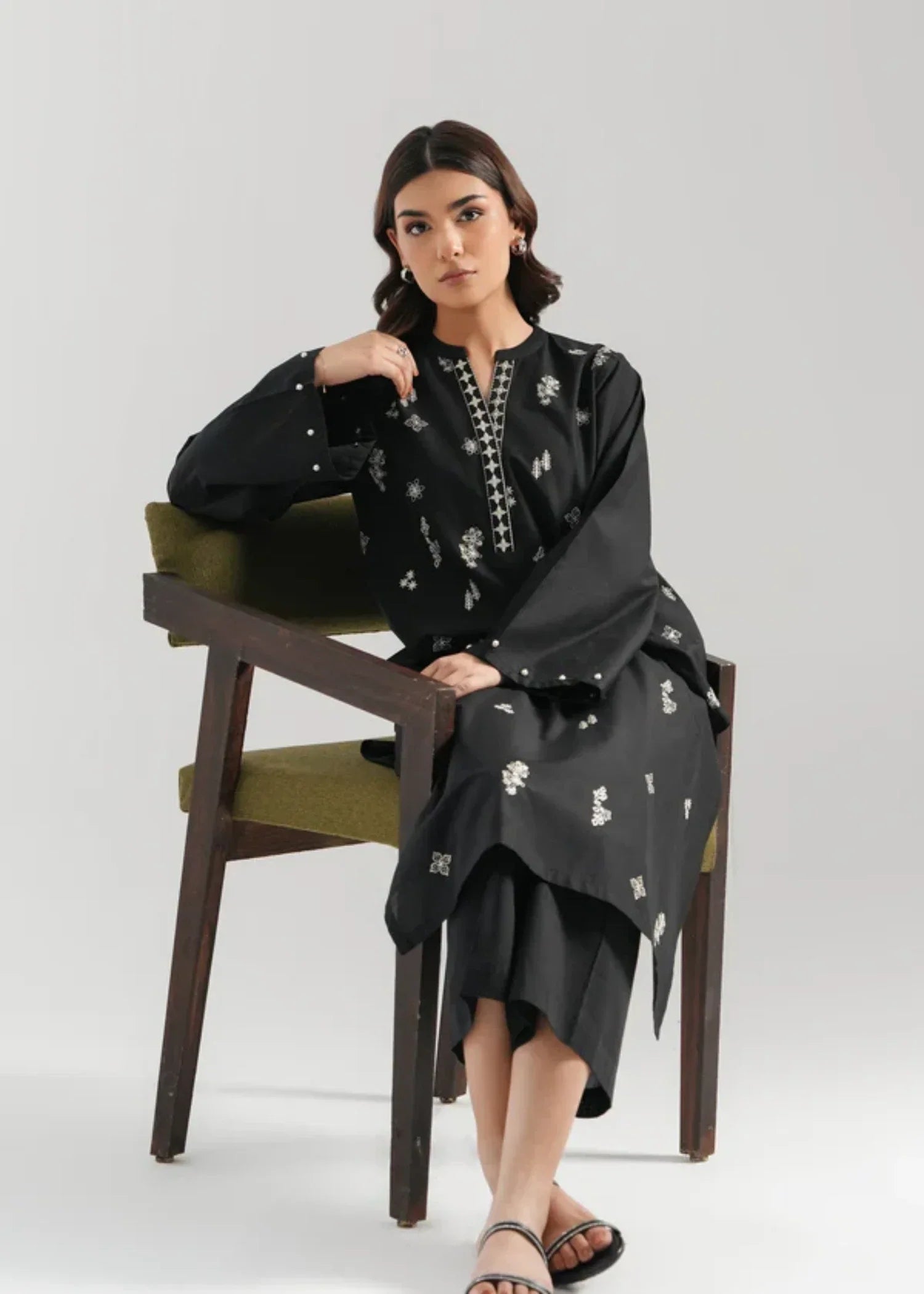 Zeen EMBROIDERED SUIT WAM25215 Women 2pcs