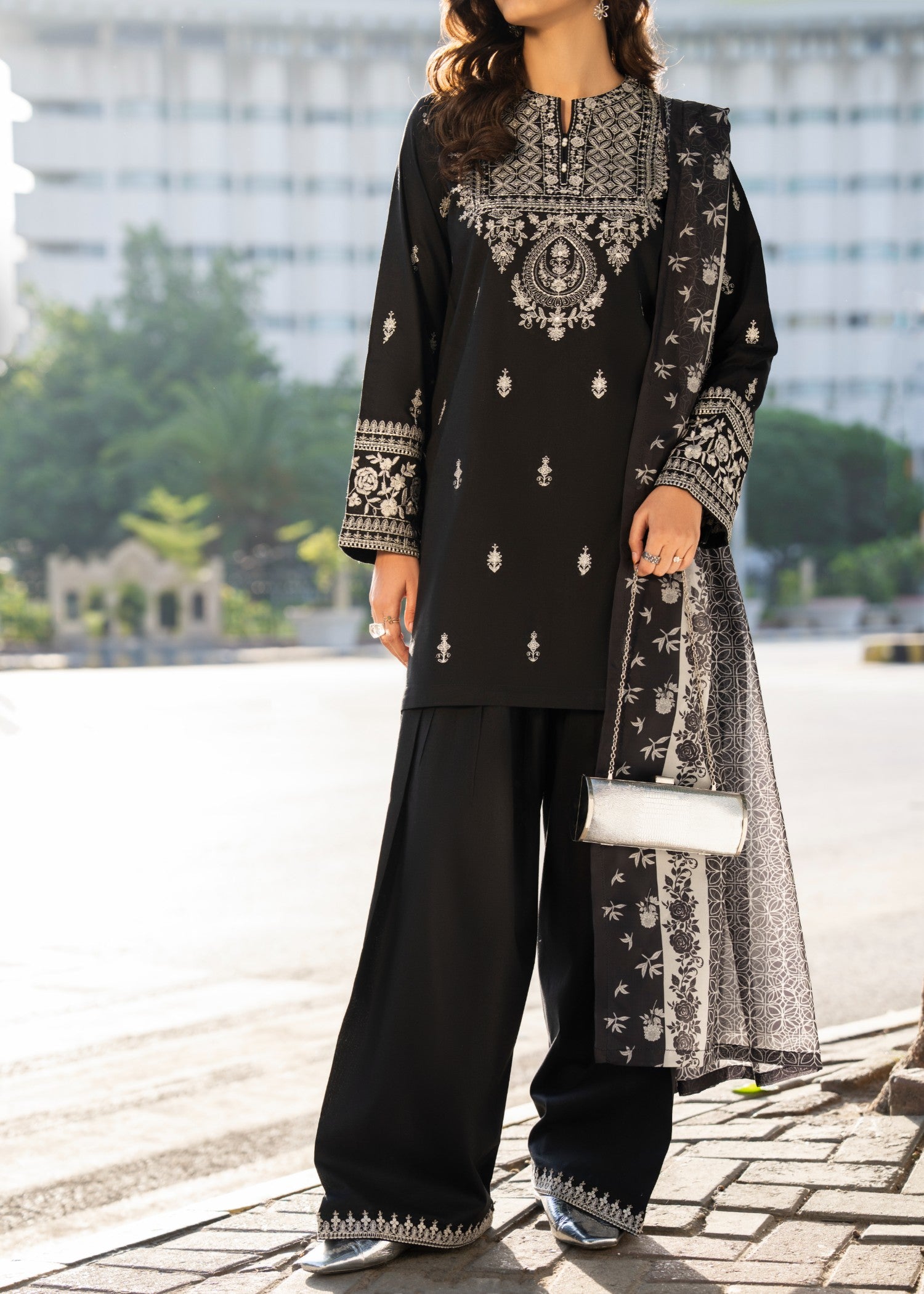 Casual Lite Cotton Emb Suit Black 1 Women 3pcs