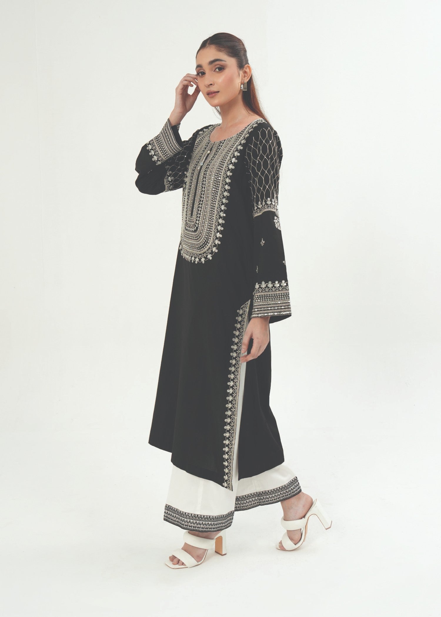 Mayal Monochrome ZC 1125 35 Embroidered Women 2pcs